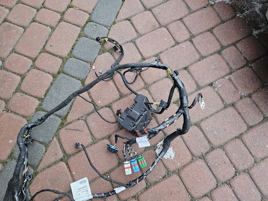 Câblage Câblage du tableau de bord Console Interne Opel ADAM 13356903 30RD4N