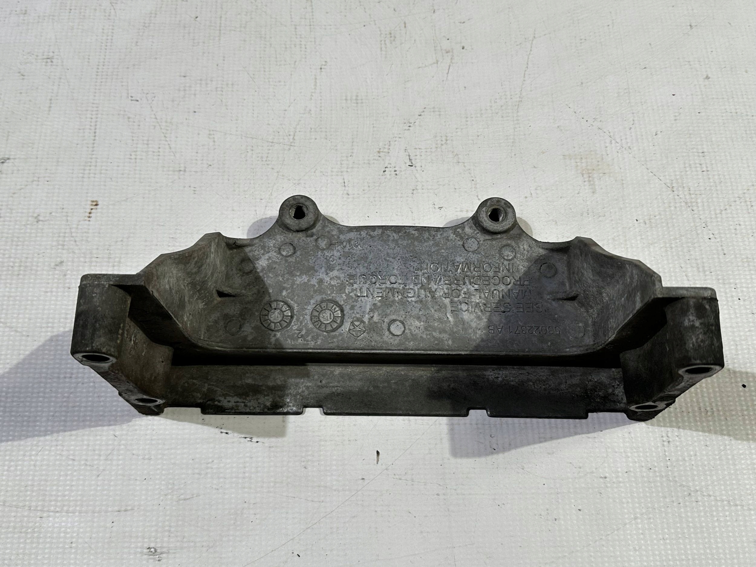 holder bracket console miski olejowej Jeep Grand Cherokee 5.7 6.4 2011+