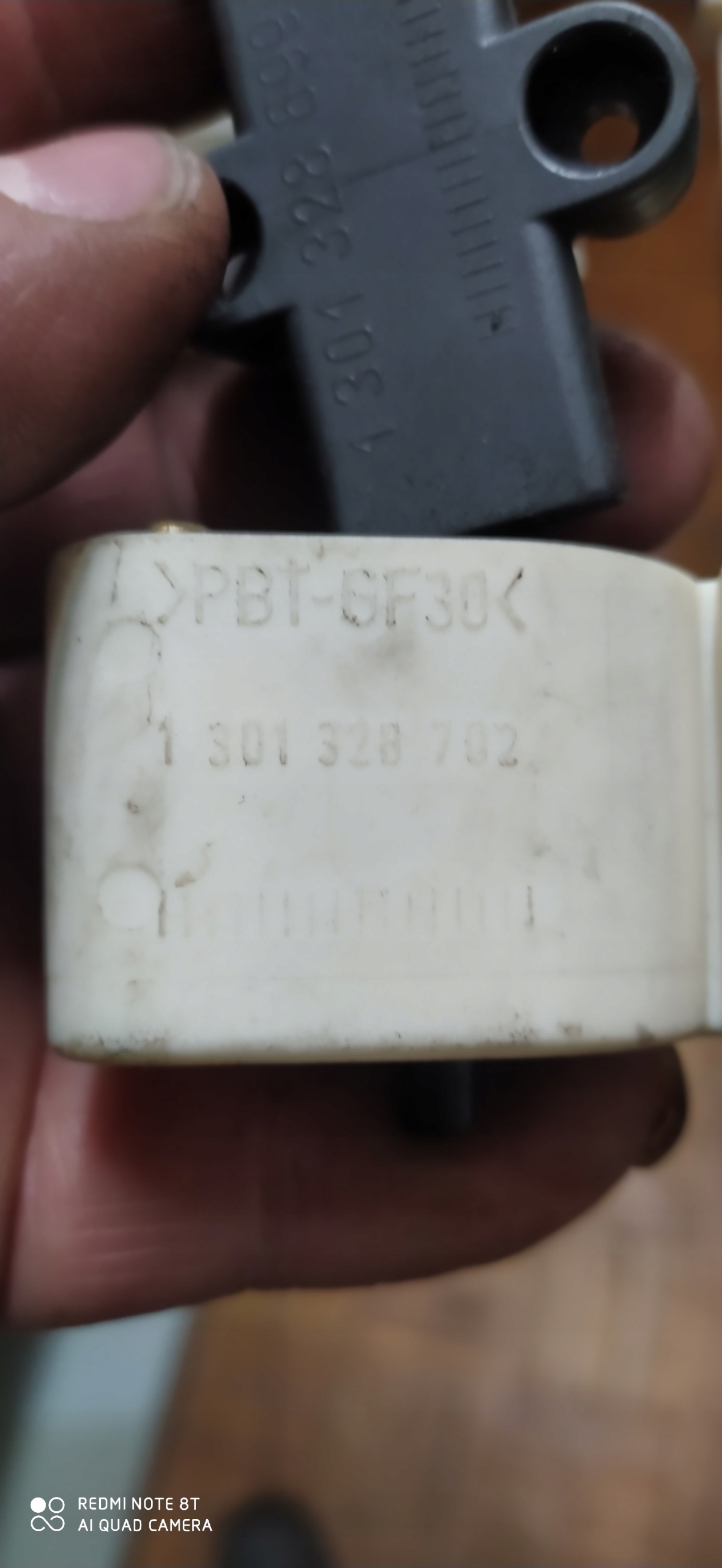 1301328702 MERCEDES XENON MOTOR REGULACJA