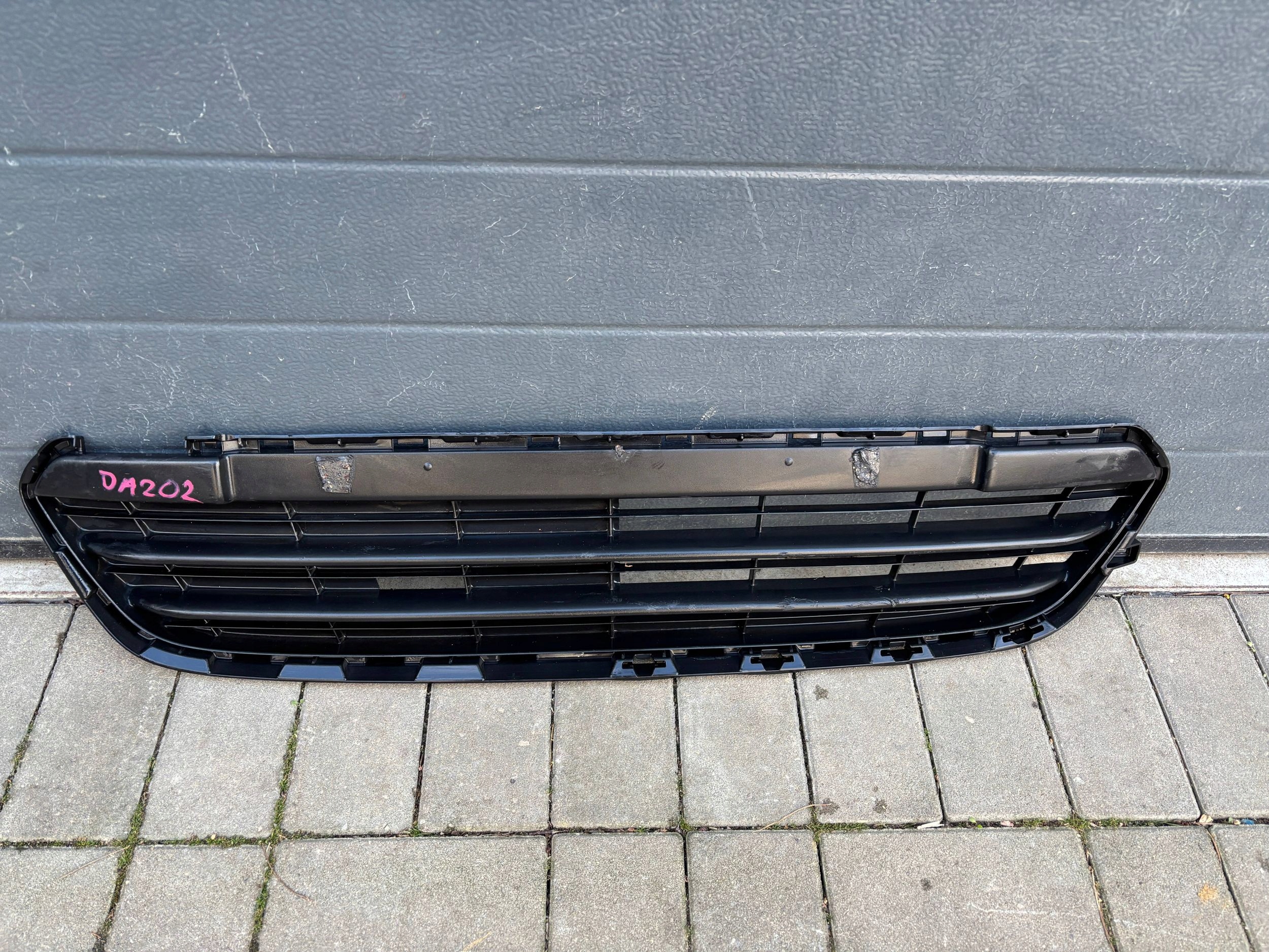 Peugeot 108 2018 grid of a bumper front front