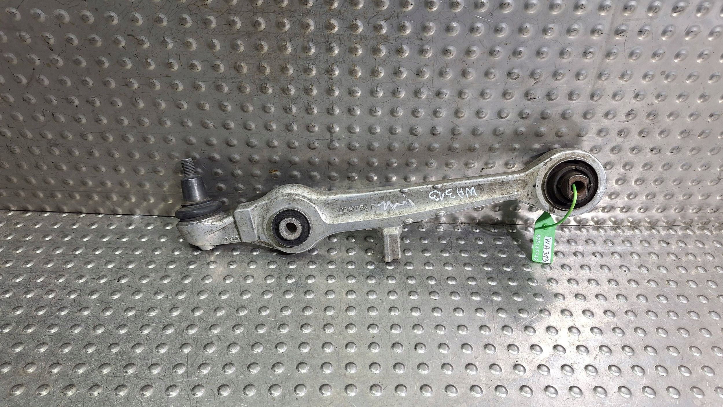 arm right front lower PROSTY AUDI A4 B5 A6 C5 A8 D2 PASSAT B5 SUPERB and