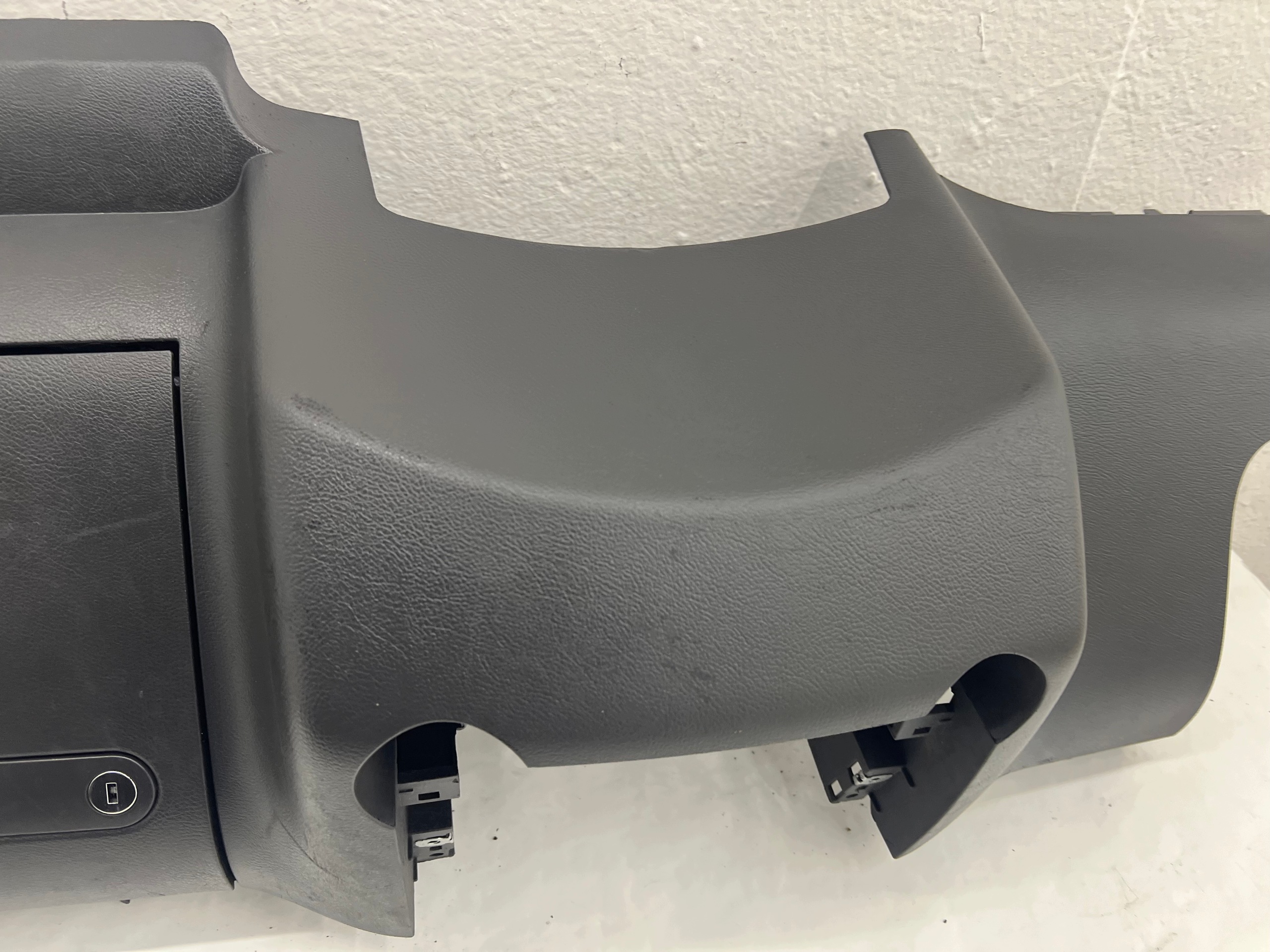 handschuhfach des beifahrers VW TOUAREG 7L6858904