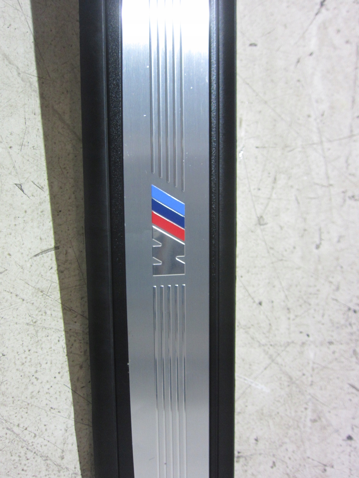 BMW 7 F02 moulding inner cap threshold front 8046135 51478046135