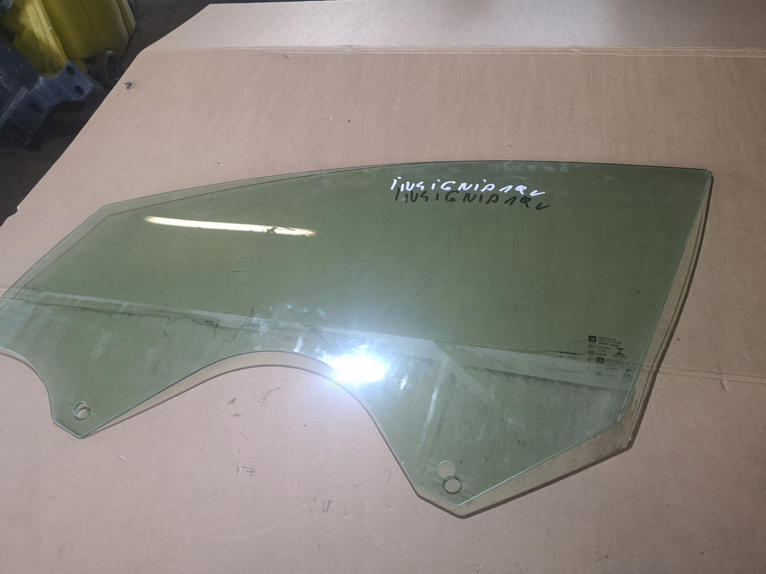 2019R - СТЕКЛО ПРАВОЙ ЛЕВОЙ ДВЕРИ OPEL INSIGNIA B 2019