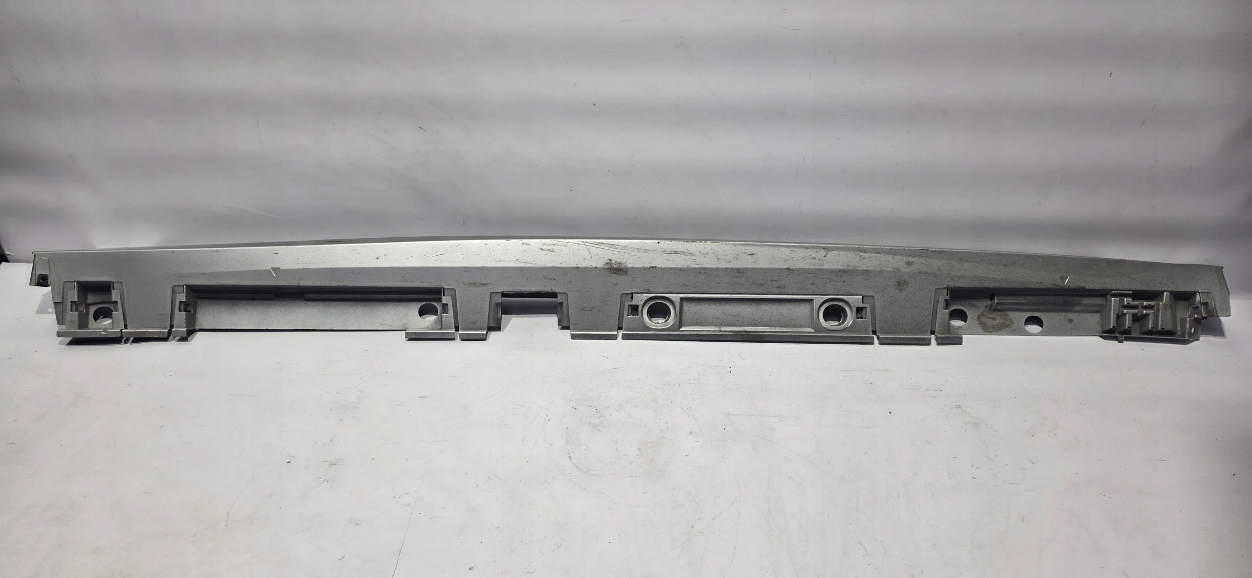 moulding threshold threshold right TOYOTA COROLLA E21 KOMBI 19- original 75851-YY030
