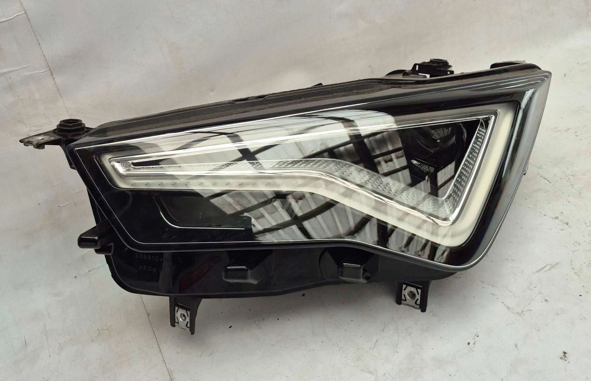 SEAT ATECA LIFT 19- light left front front FULL LED 576941031B