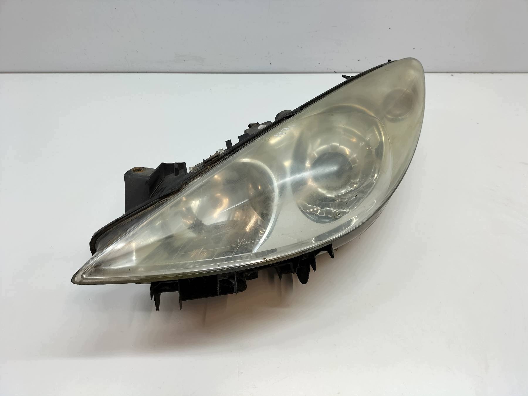 light front left EU lens 9681834880 Peugeot 307 and (2001-2008)