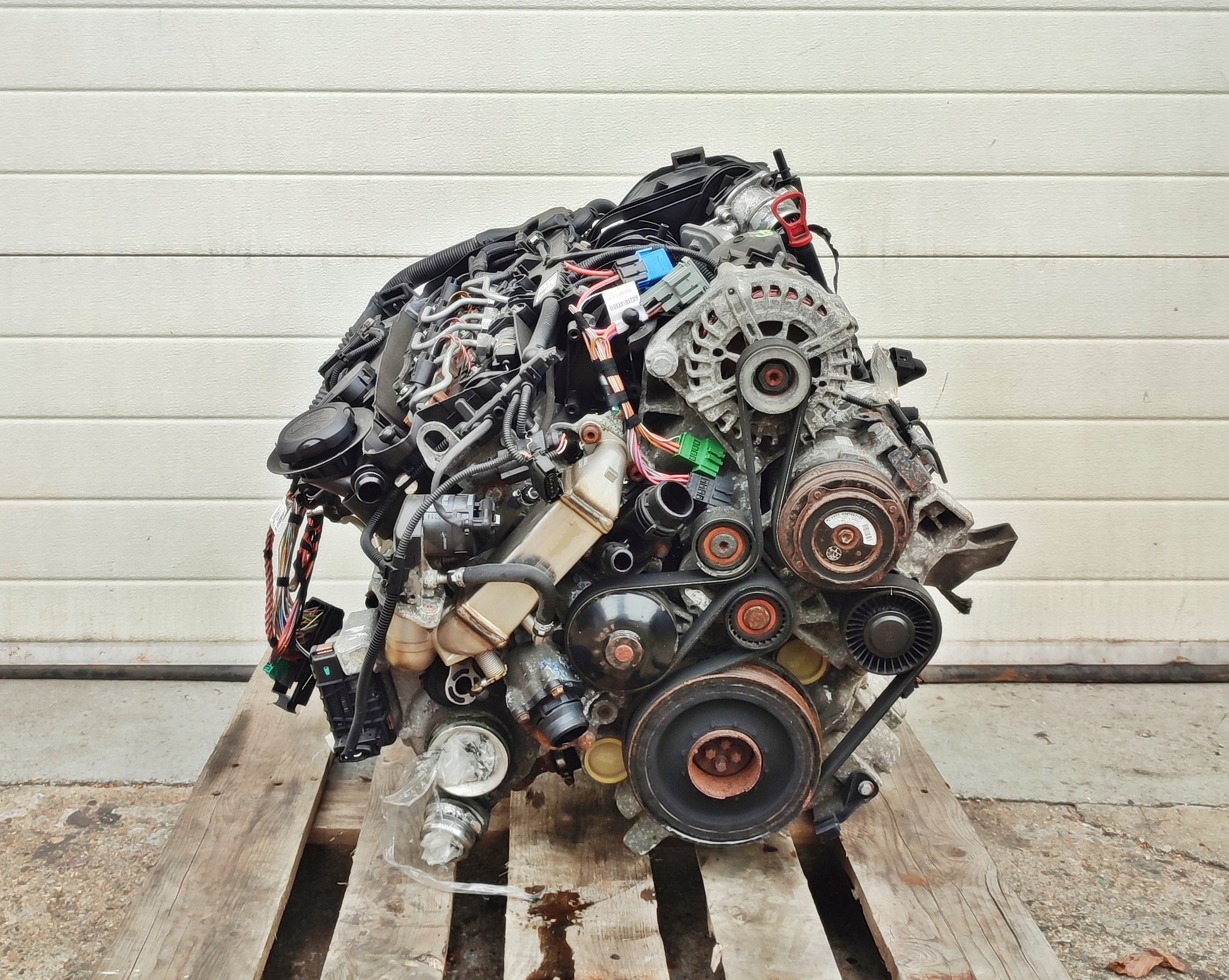 BMW E90 2.0D engine complete N47D20C before 2010 ROK