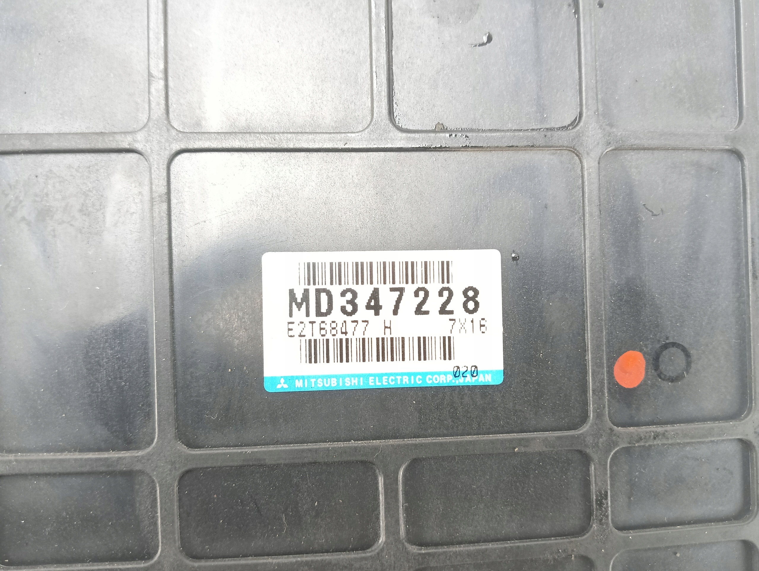 computer control unit of the engine MITSUBISHI CARISMA 1.6 99KM MD347228