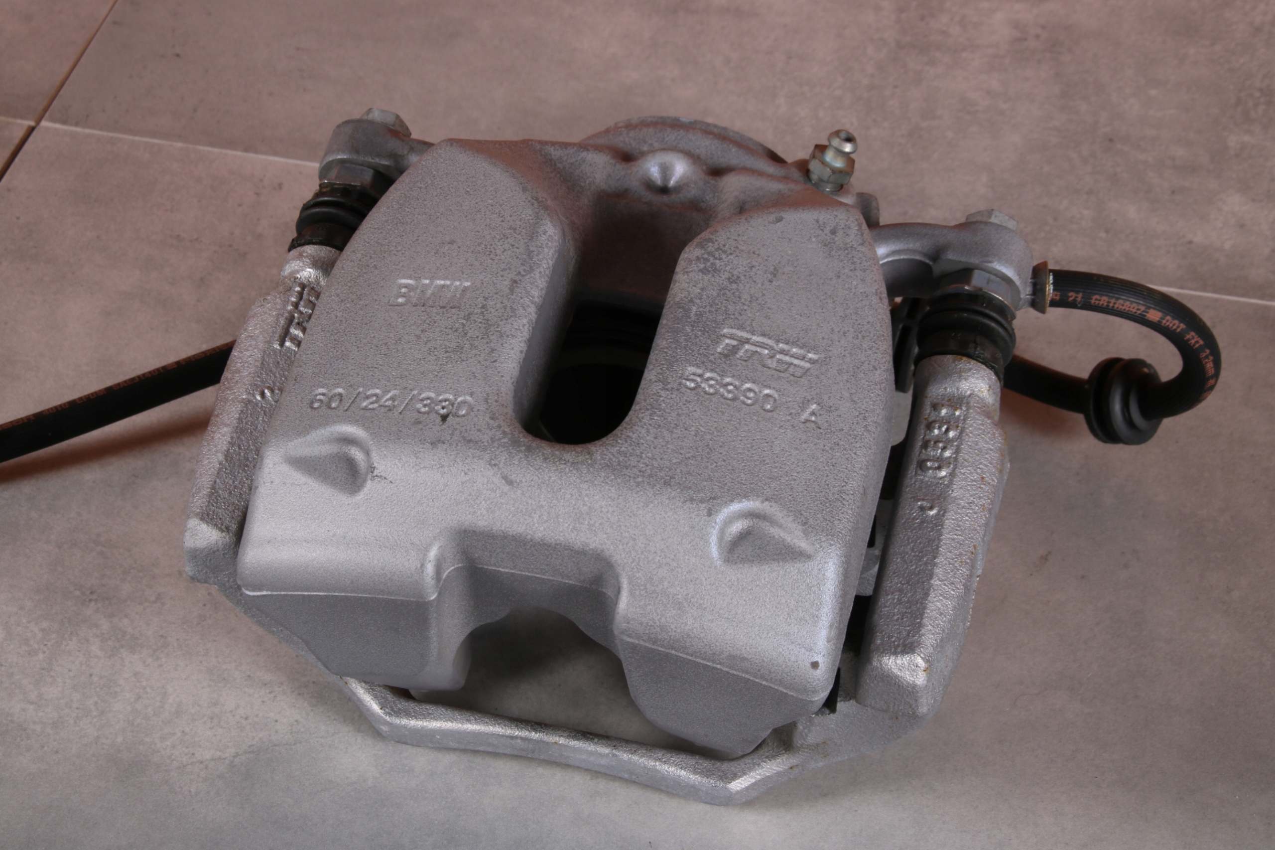 BMW G30 G31 caliper brake right front front 6872800 60/24/330 27 km !!