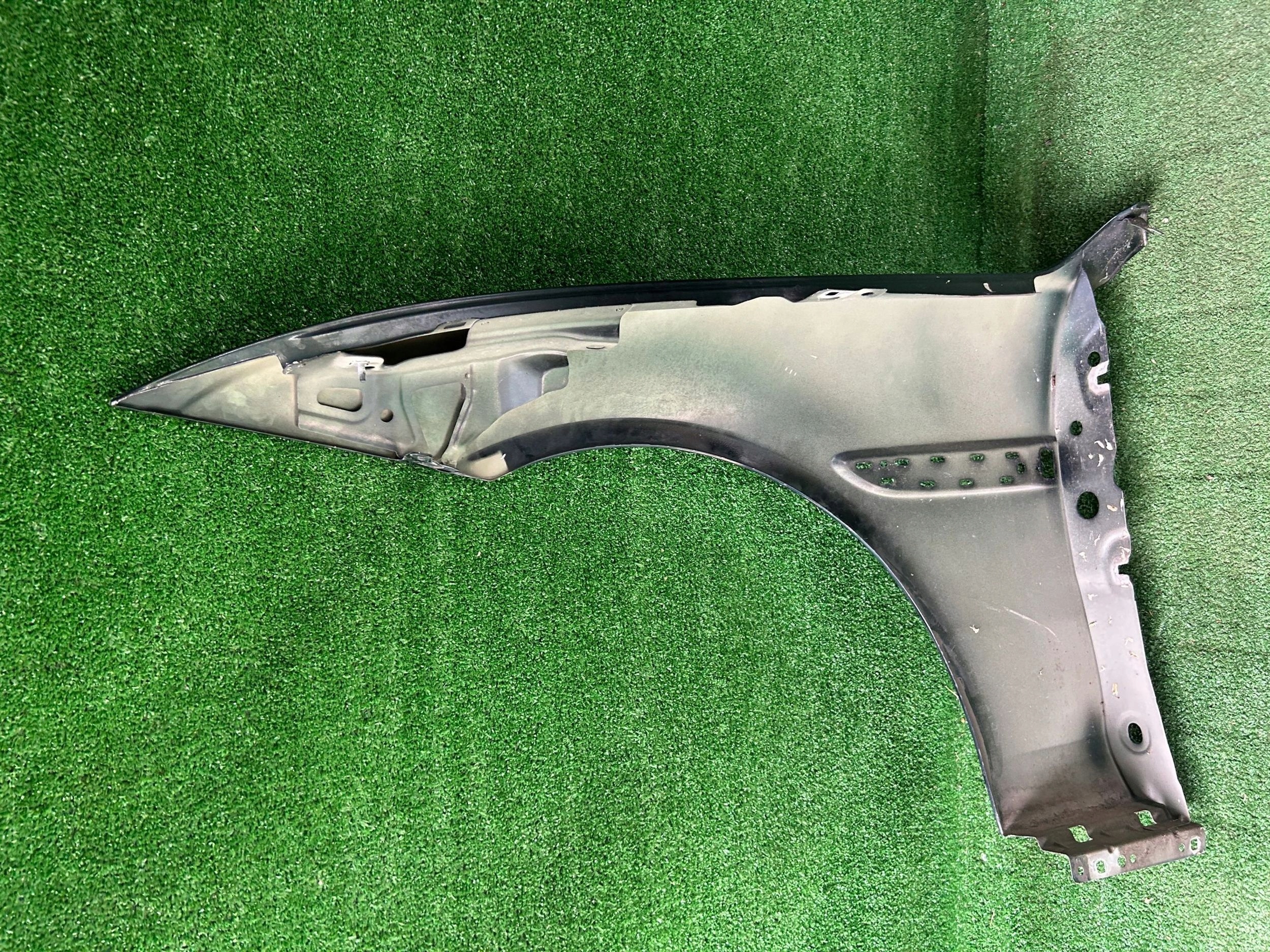 Jaguar XF X260 2016 fender front