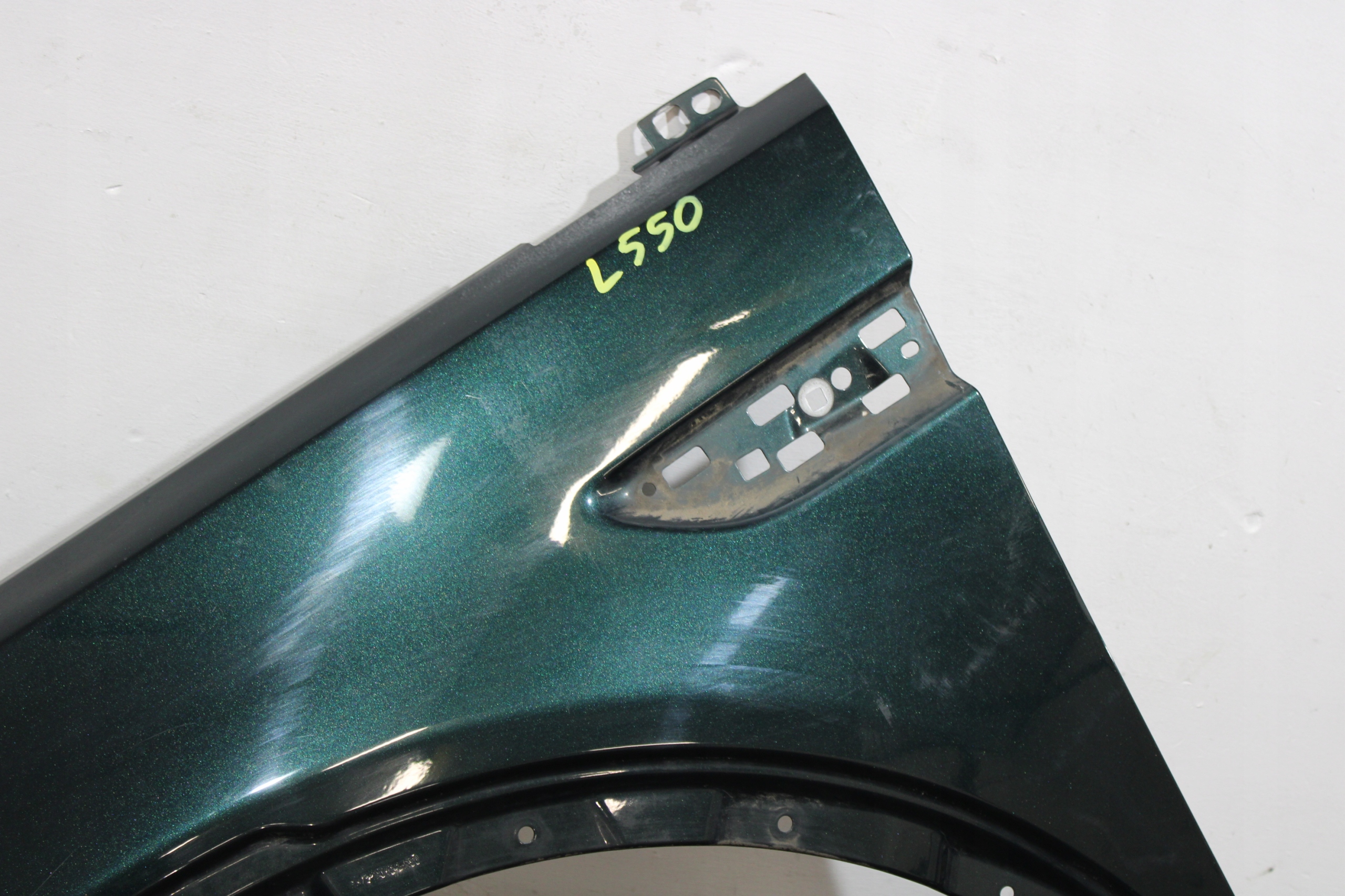 fender left front front LAND ROVER DISCOVERY SPORT L550