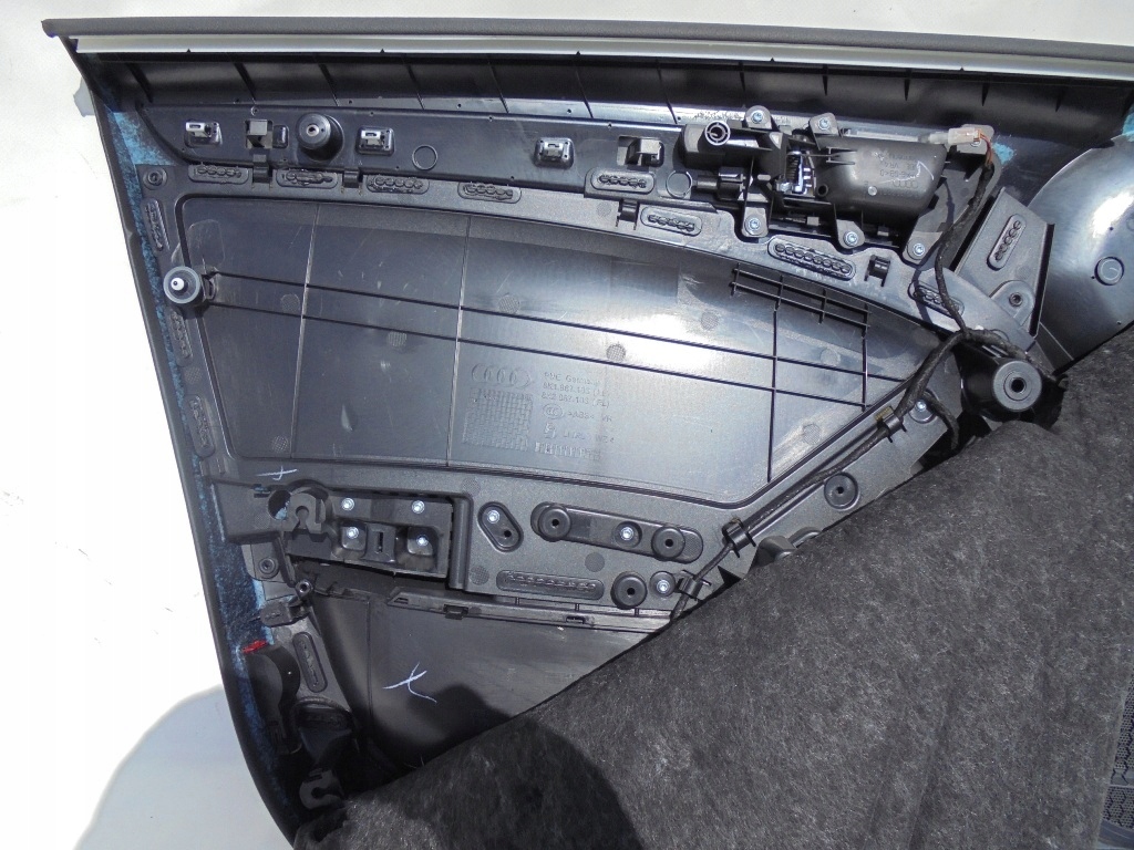 карта дверная обивка правый передний Двери стекл Audi A4 B8 РЕСТАЙЛИНГ 8K1867106