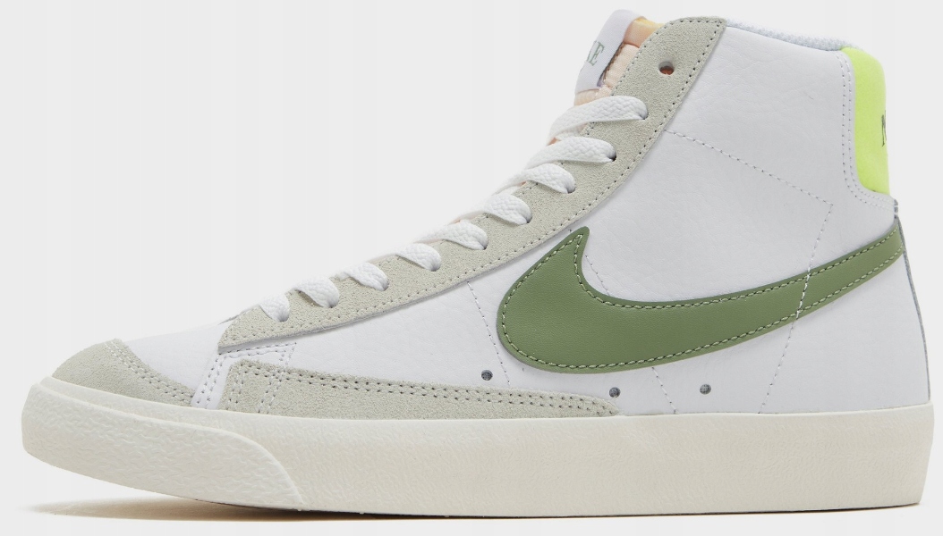 Dámské vysoké bílé boty Nike Blazer MID '77 vel. 39