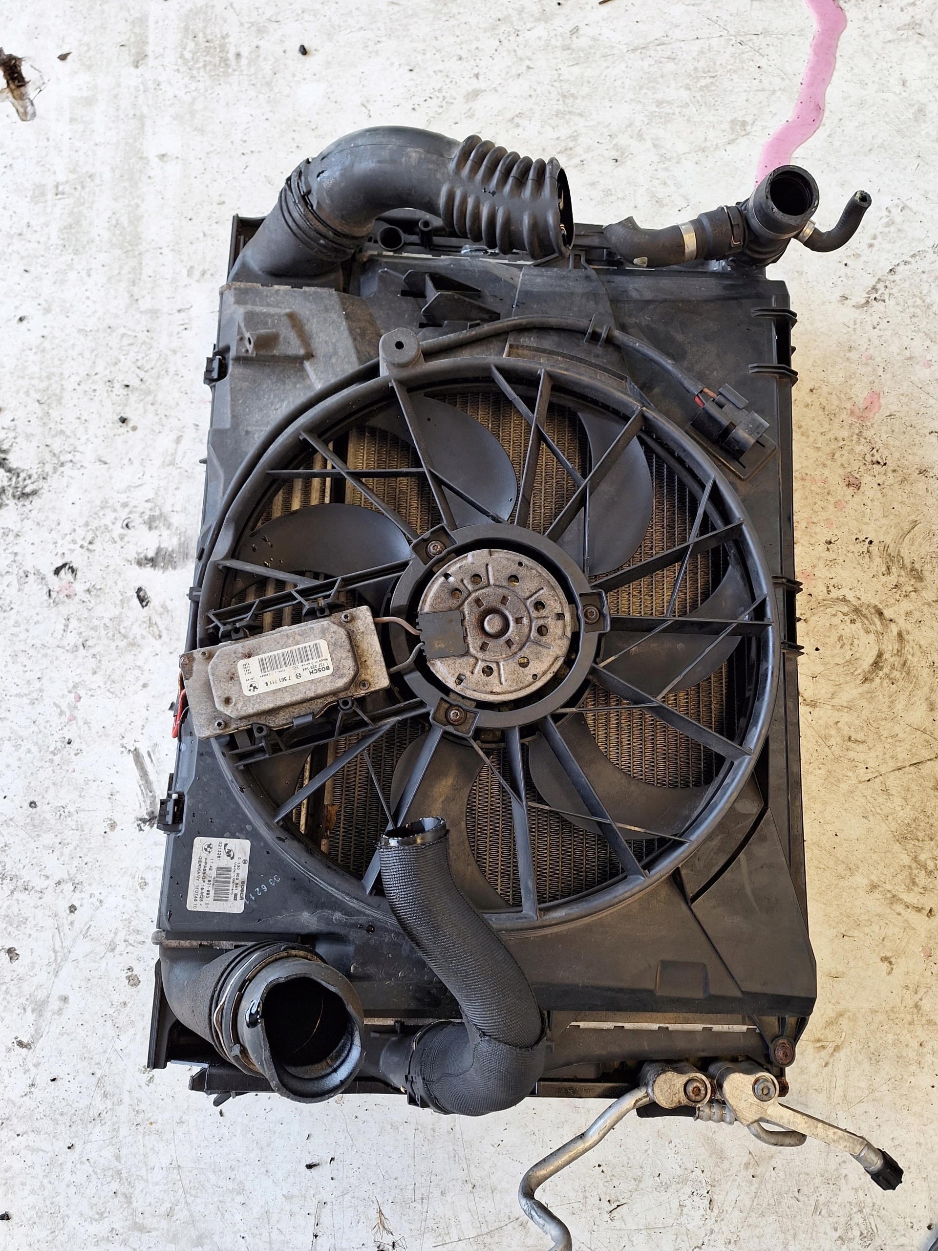 BMW a E87 LCI 08-12 stěna chladičů m-packet 2.0D