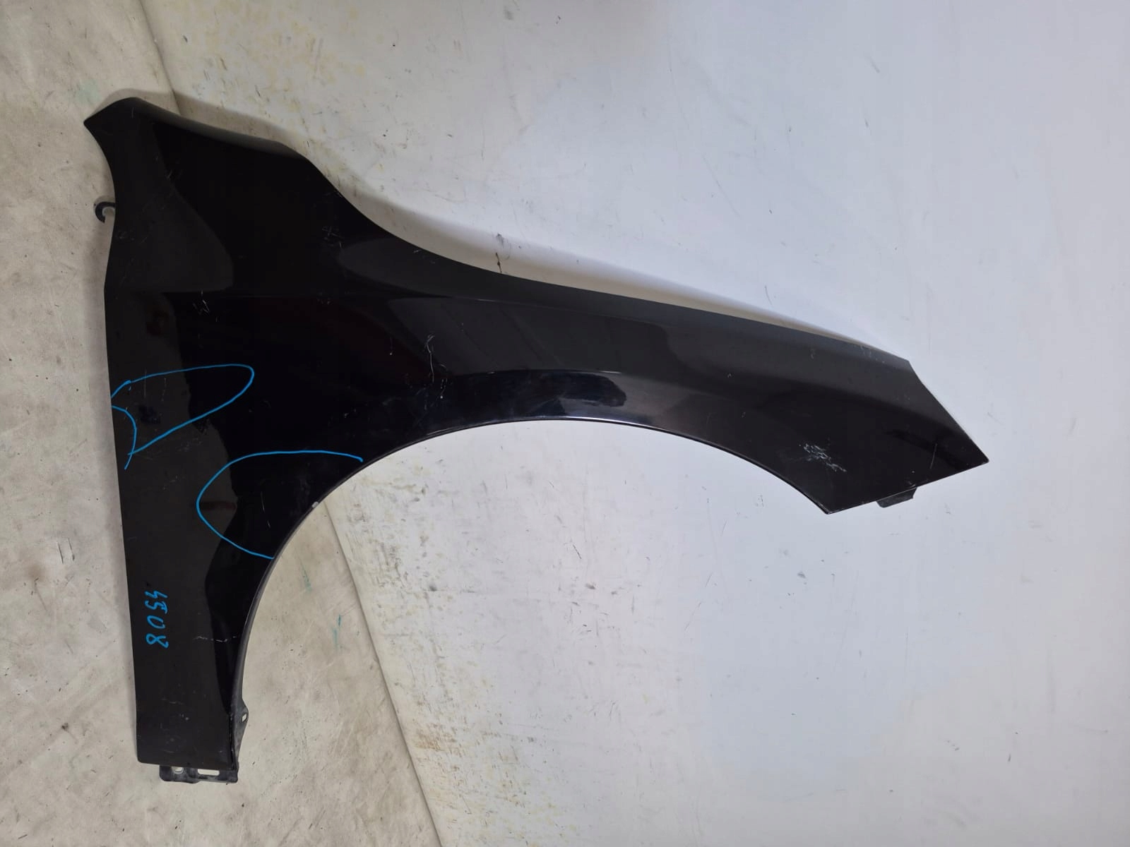 VOLVO V60 and 1 S60 II 2 LIFT 13-18 fender front front right