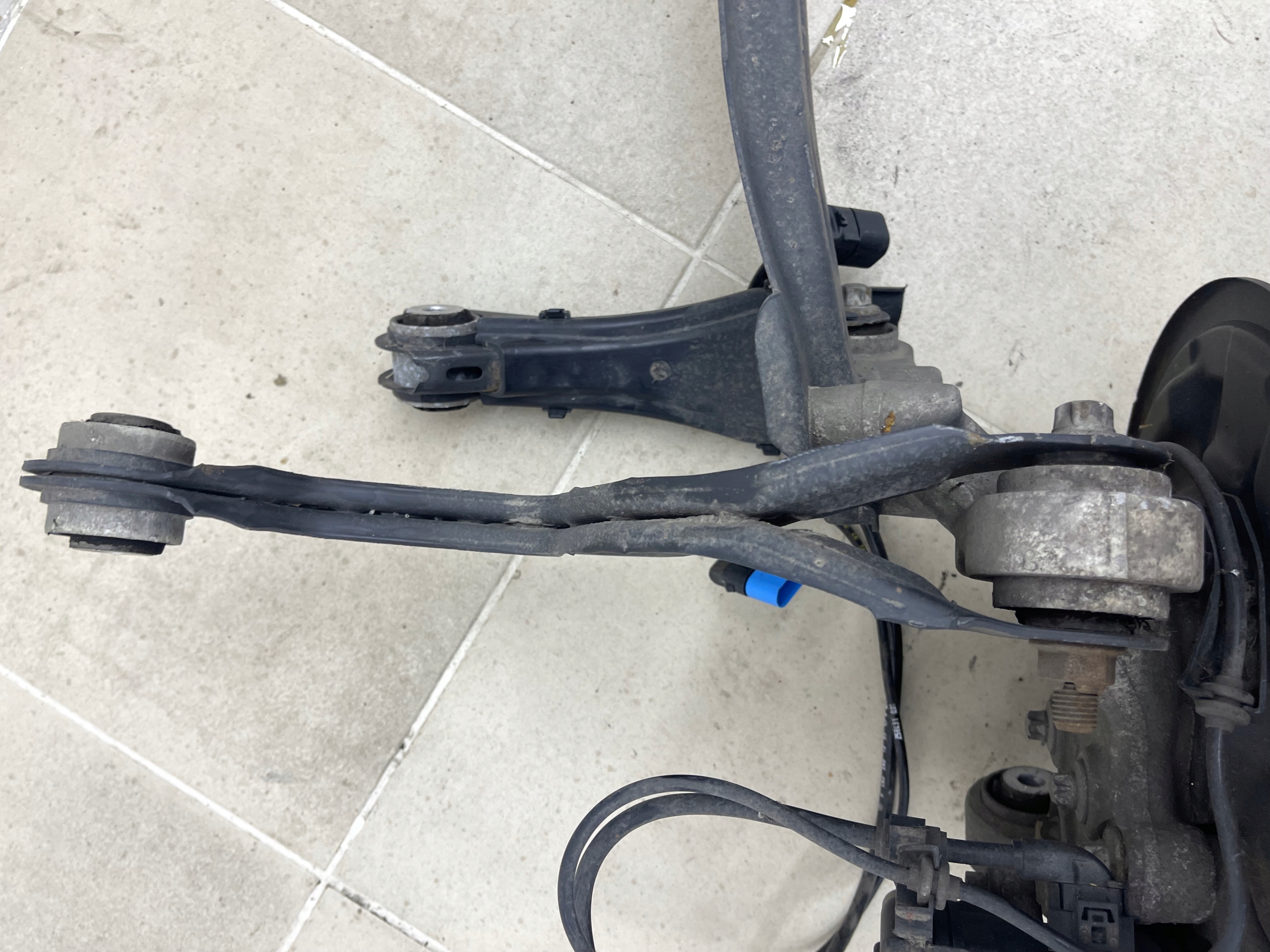 MERCEDES W246 swing right rear part 1.6 CGI A2460406