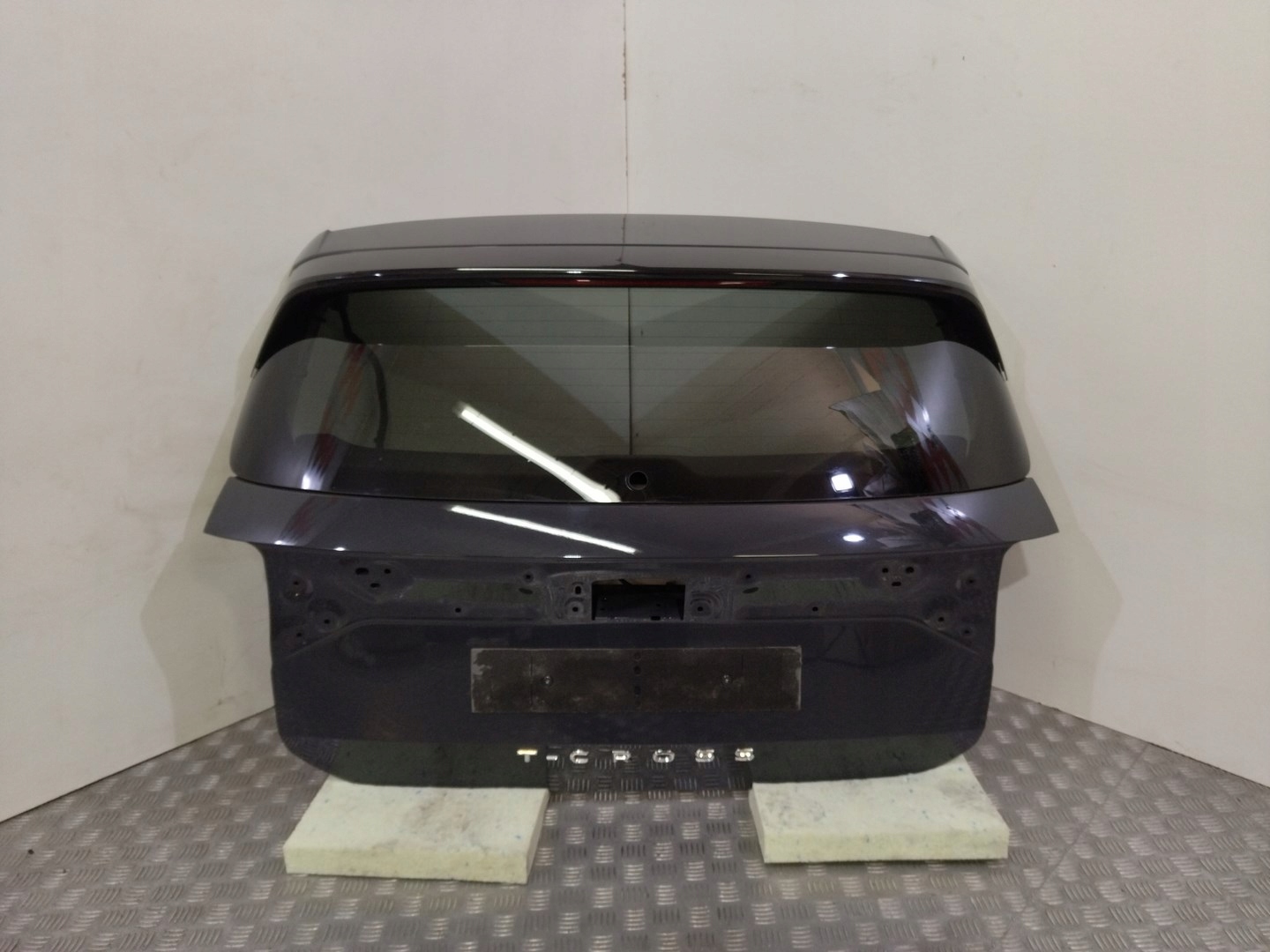 KLAPA TYŁ TYLNA BAGAŻNIKA VW T-CROSS LI7F Stan opakowania oryginalne