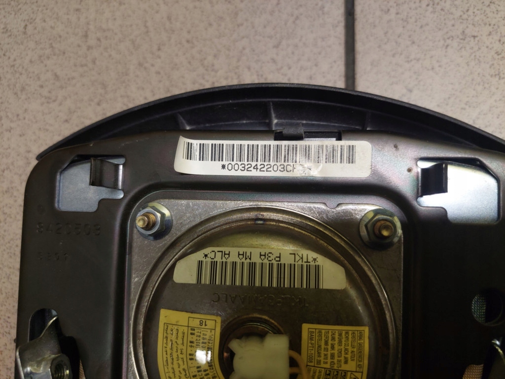 TOYOTA COROLLA VERSO cockpit dashboard instrument panel GORA