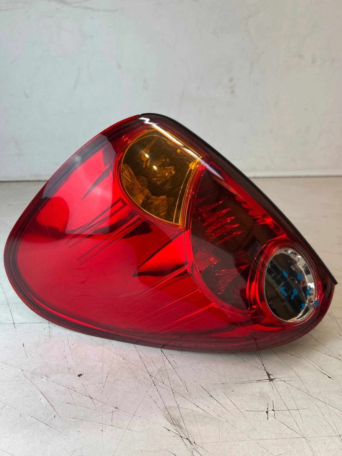 light rear part rear left Mitsubishi L200 IV