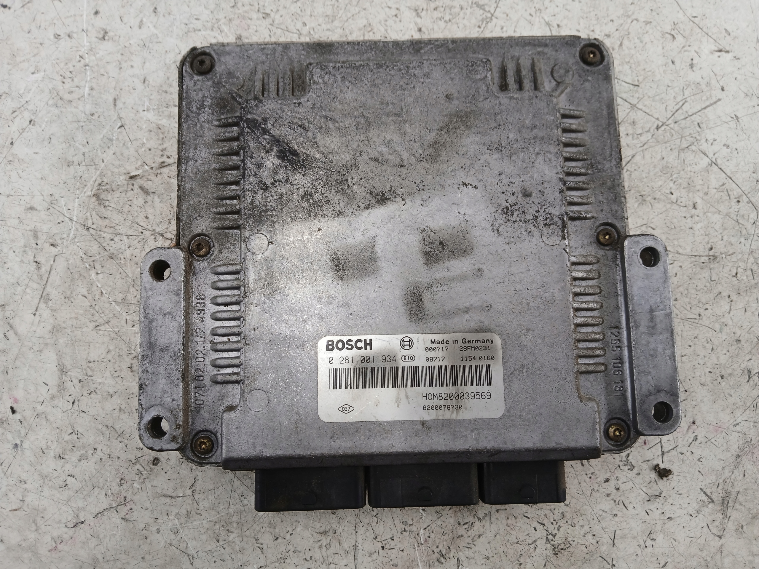 RENAULT SCENIC e 1.9 DCI Centralina Motore computer 8200039569