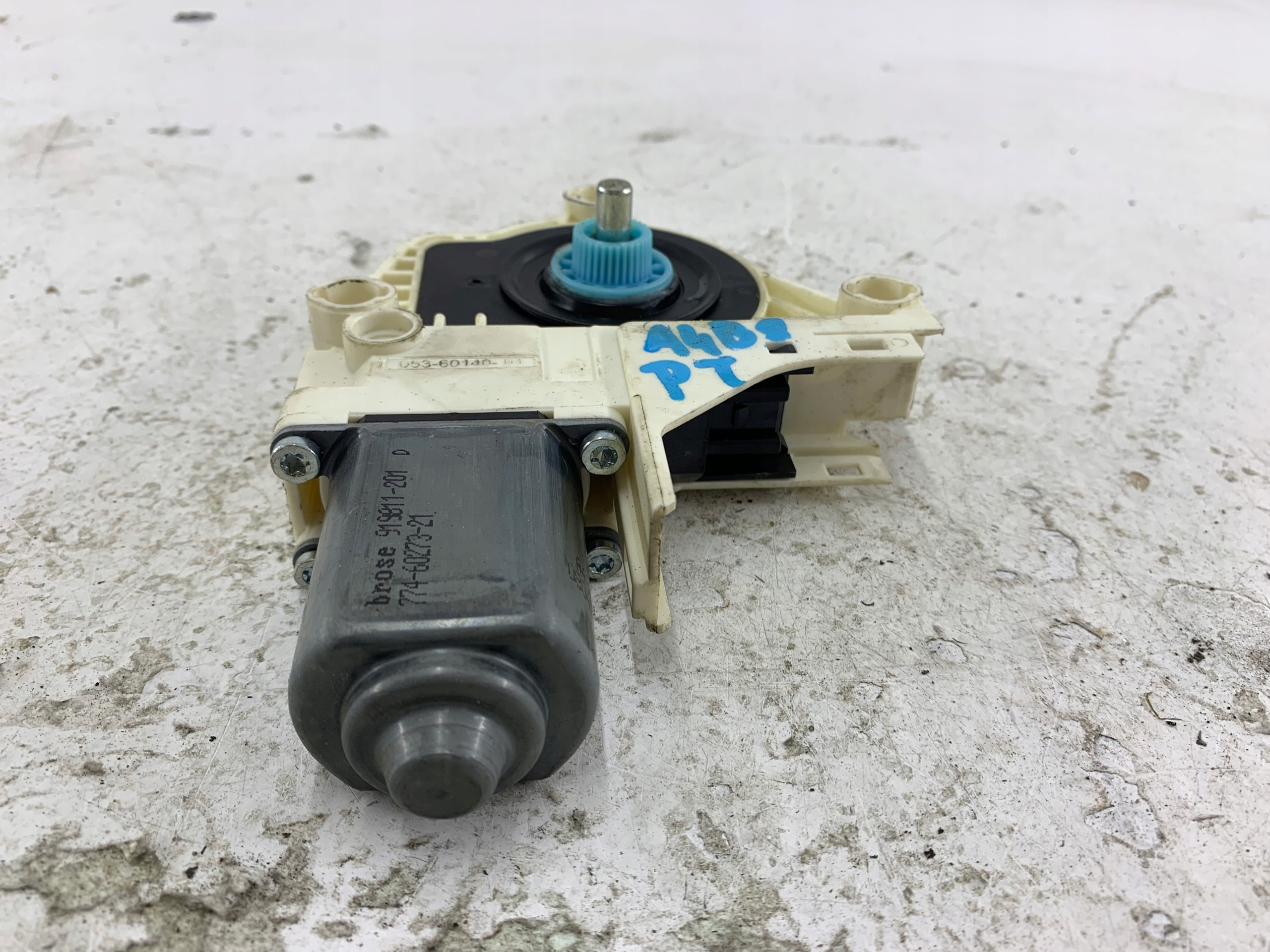 AUDI A4 B8 mini motor windows right rear part 8K0959812A