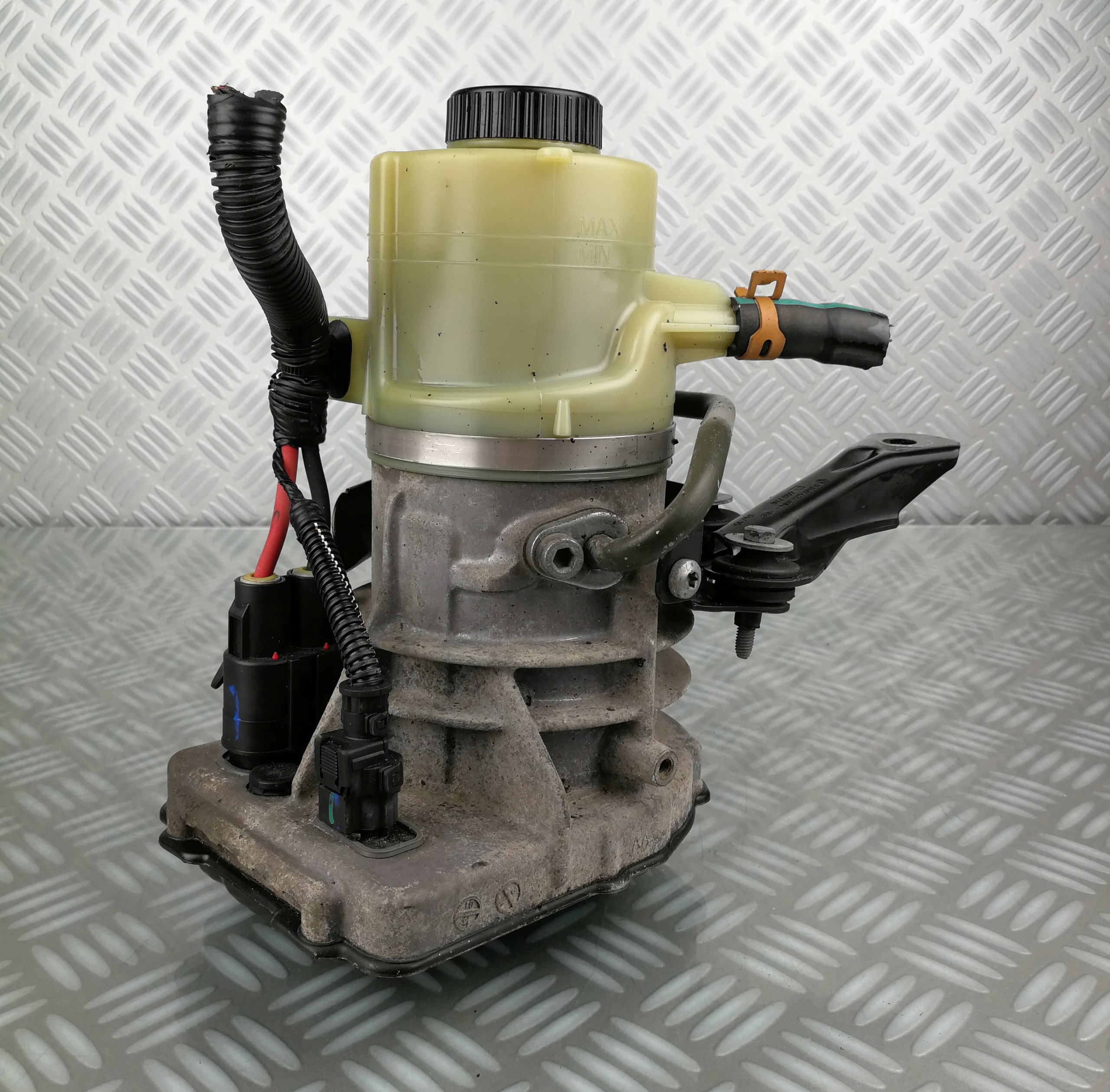 насос гур renault TRAFIC opel Vivaro III 3 14-