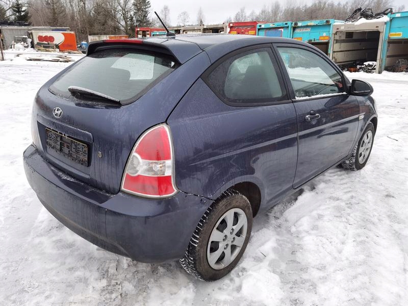 Hyundai ACCENT коллектор Впускный 2008 1.5л