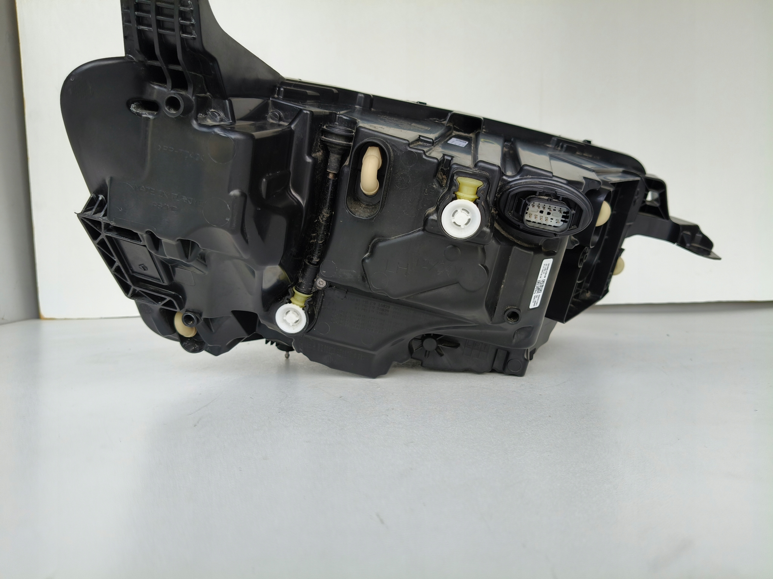 light left REFLEKTOR VW T7 7T 7T0 25- LIFT FULL LED