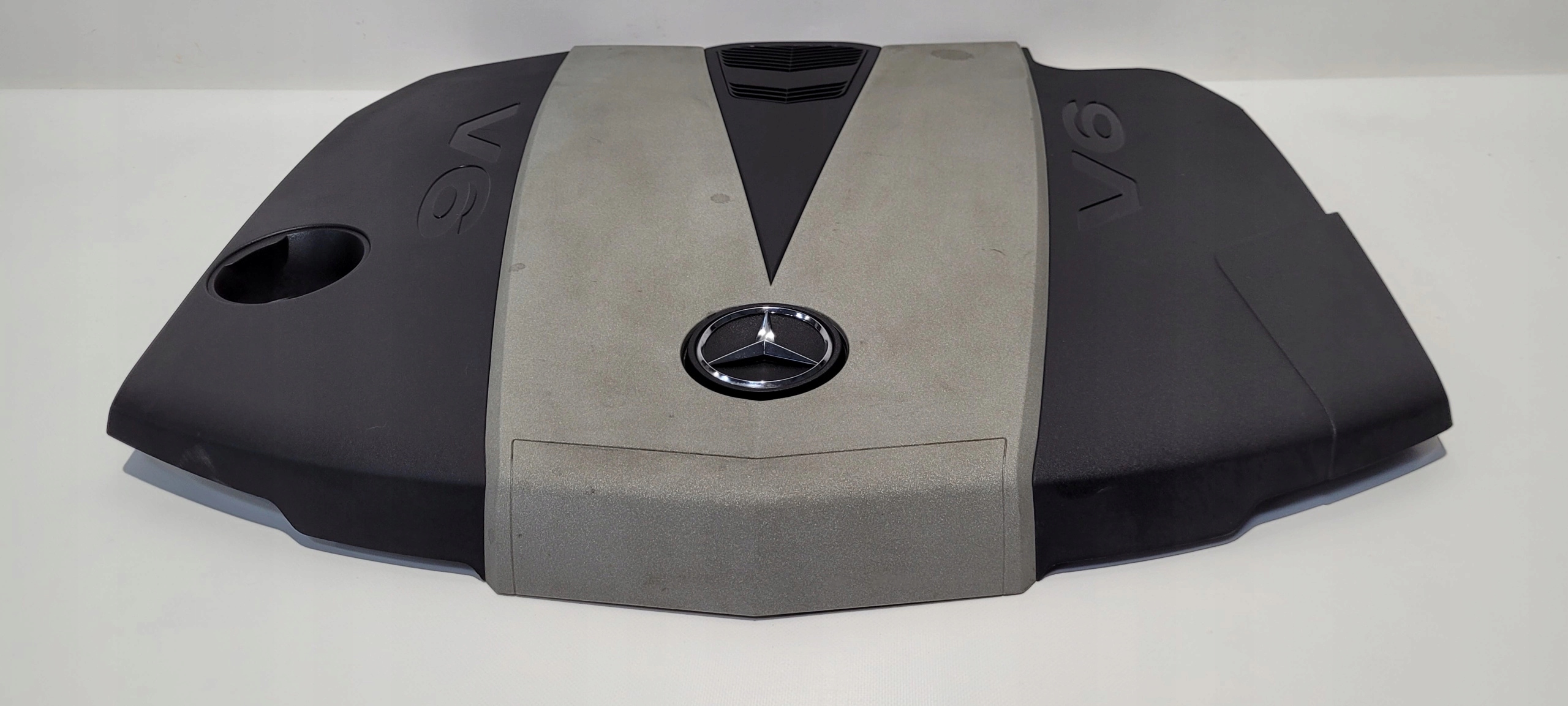 cover upper for engine MERCEDES V6 A6420108706