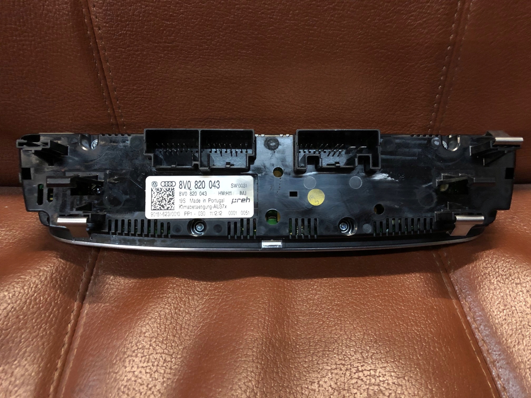 AUDI A3 8V PANEL klimatizaci klími 8V0820043