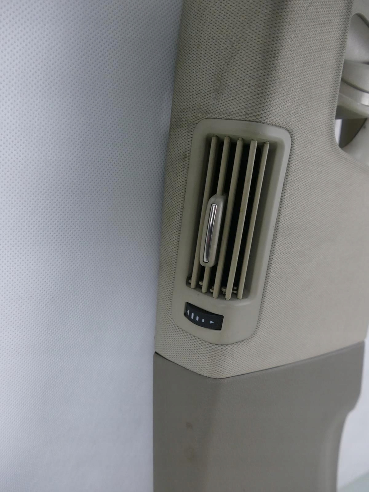 AUDI Q7 4L side SLUPKA B left TUNEL air cover left