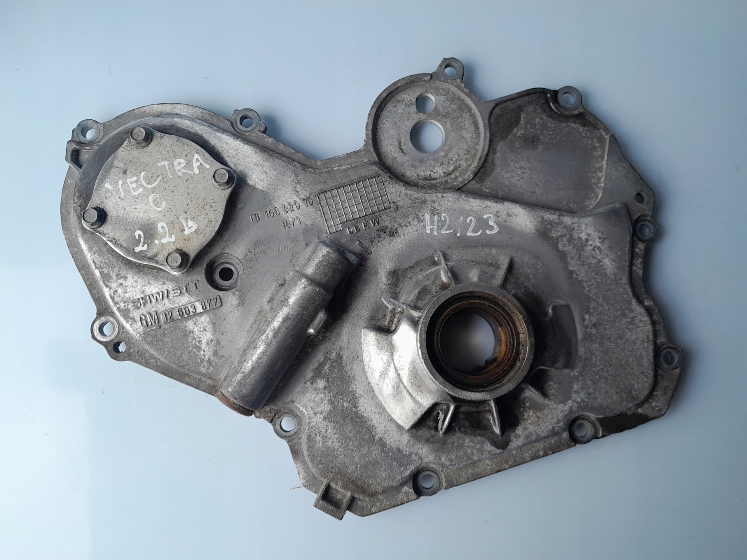 Z22YH - КРЫШКА 12603877 OPEL VECTRA C ZAFIRA B 2.2 16V