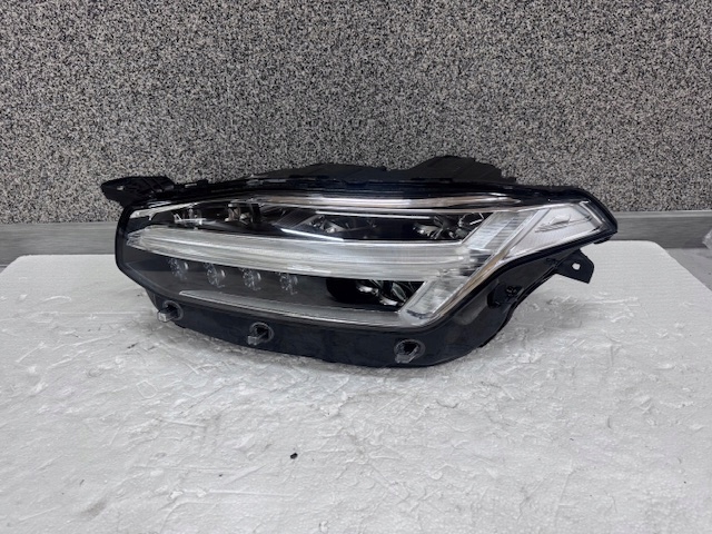 light left Volvo XC90 II Full Led MID 2017 2 Moduly Przedlift