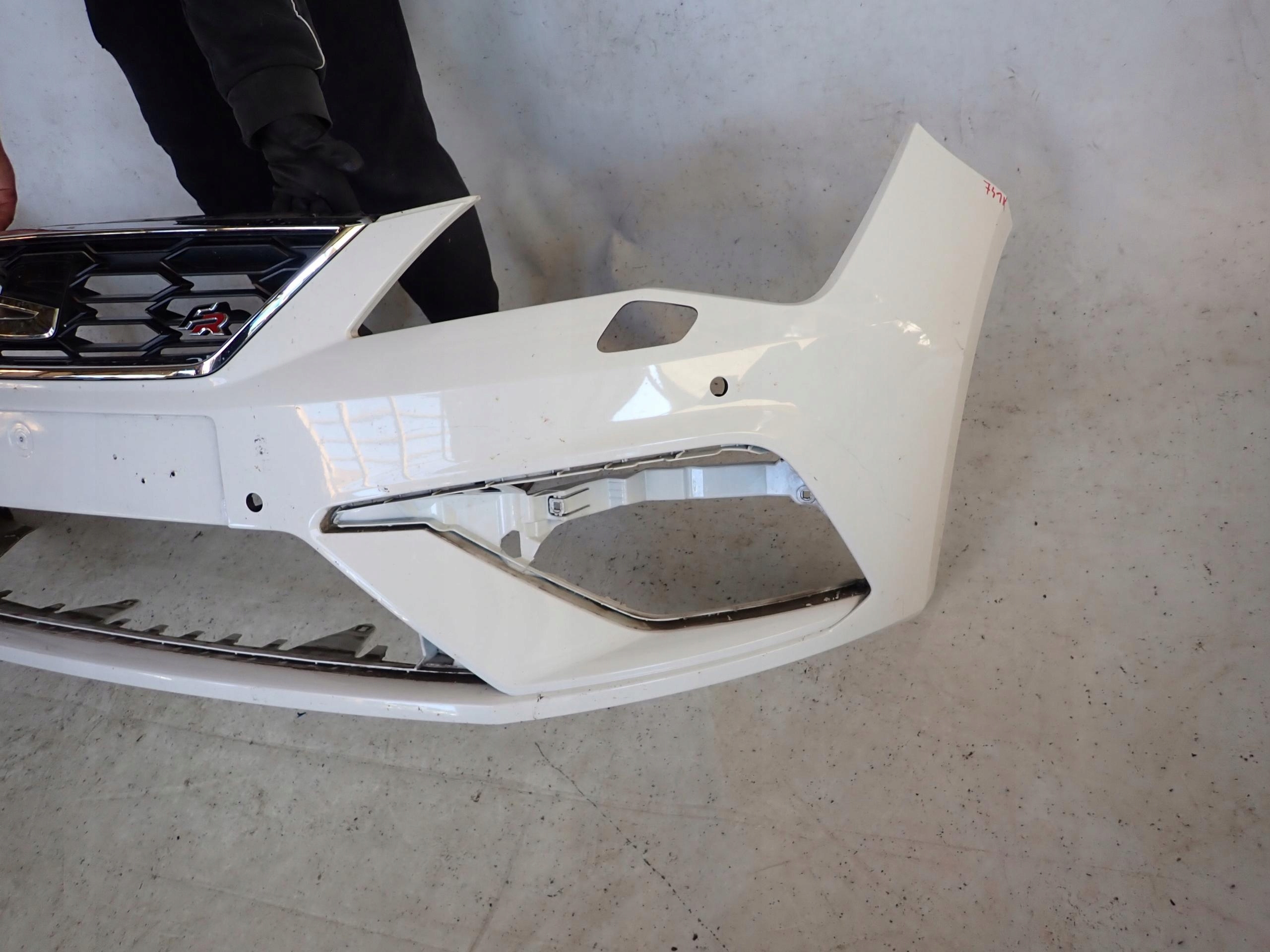 SEAT LEON III 5F LIFT FR 17- bumper front front PDC SPR