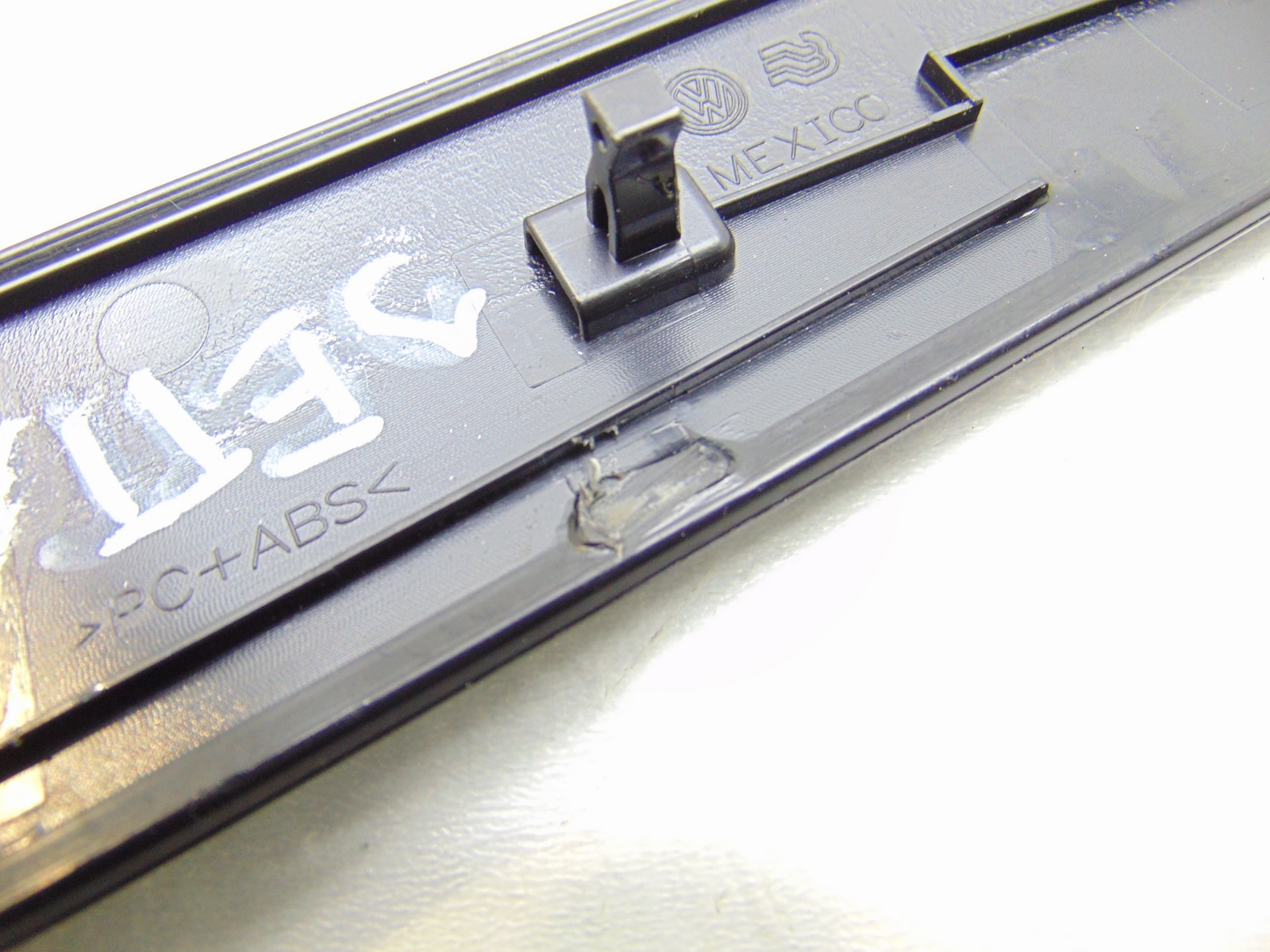 moulding door DEKOR left front VW JETTA 5C 5C6867439C