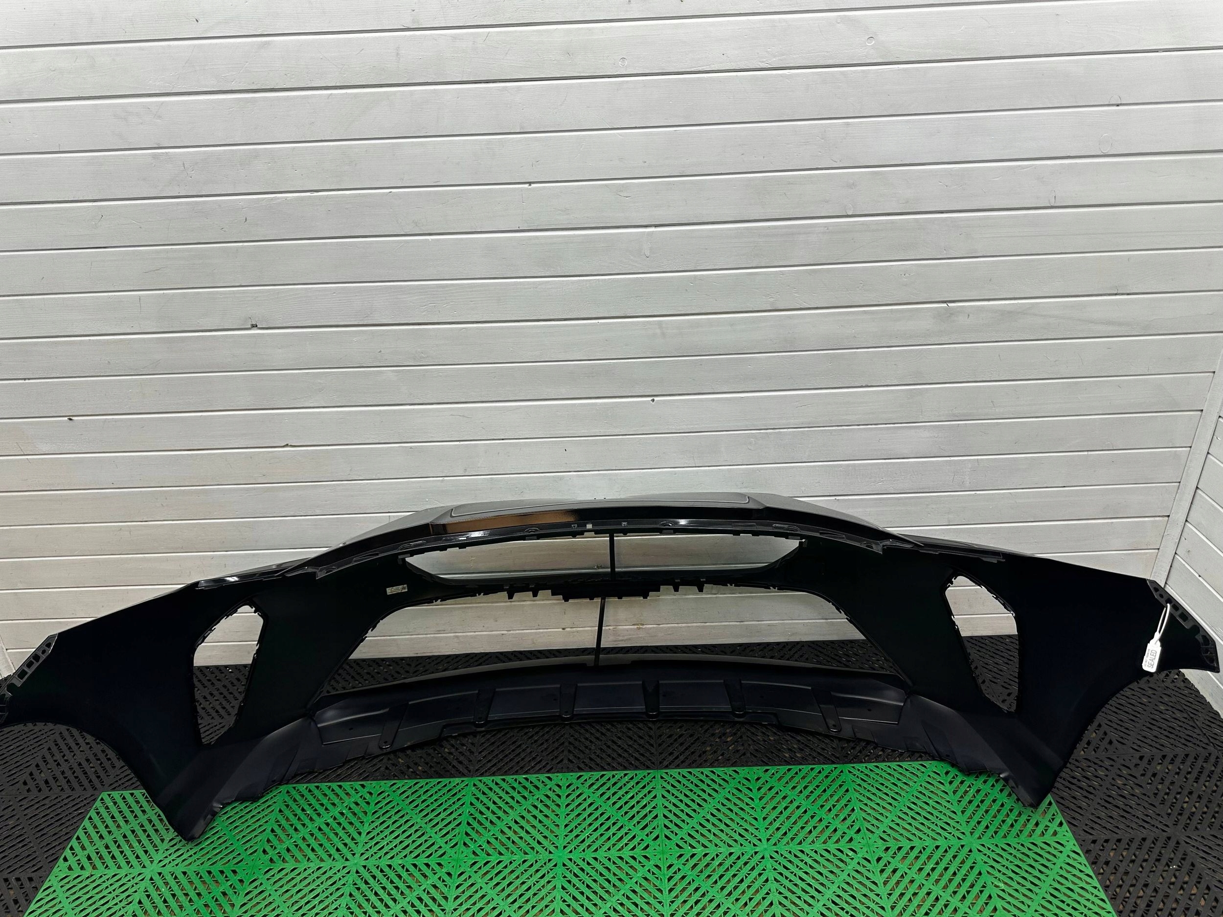 front bumper front BMW 1 F70 colour 475