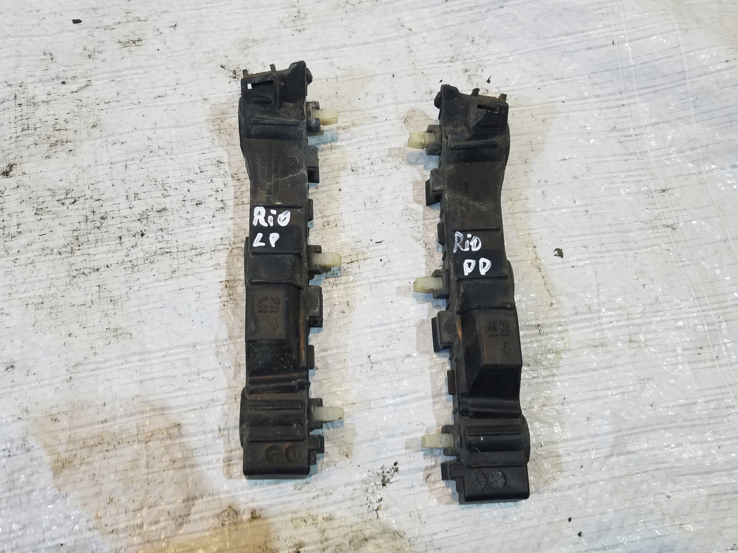 ПЕРЕДНЄ КОВЗАННЯ KIA RIO III