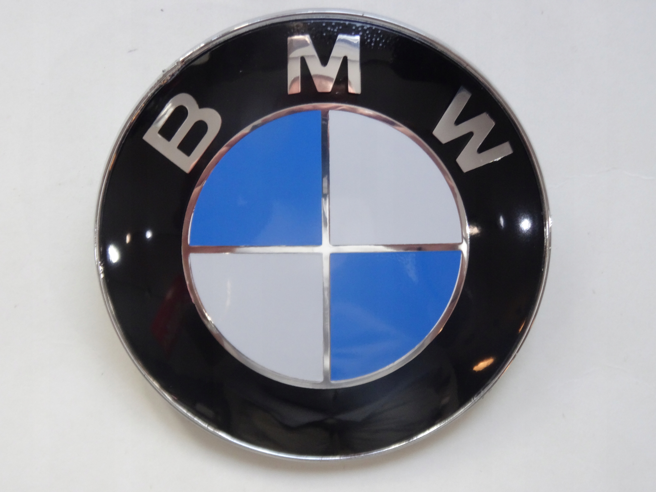 

Znaczek emblemat logo na maskę klapę Bmw 82 mm sr