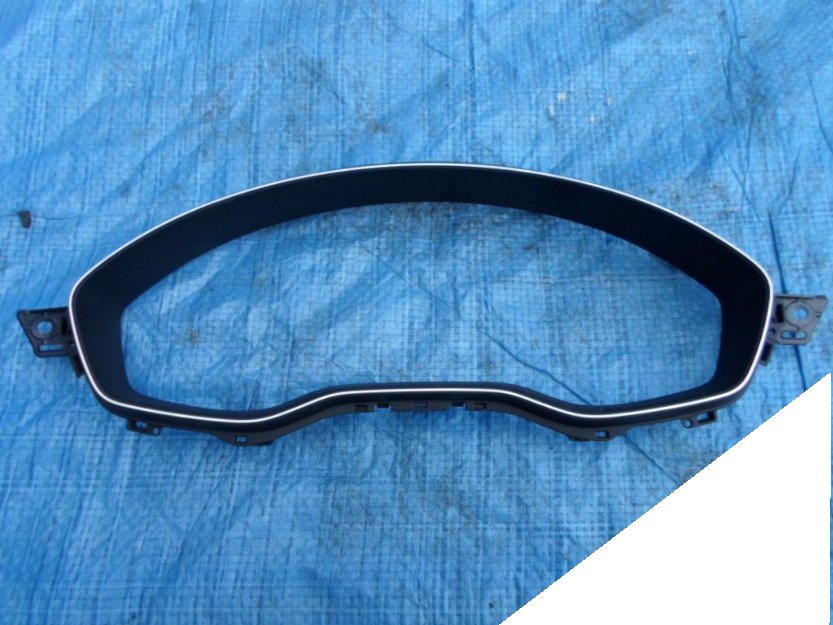 Audi A4 B9 8W рамка счетчика 8W0857115