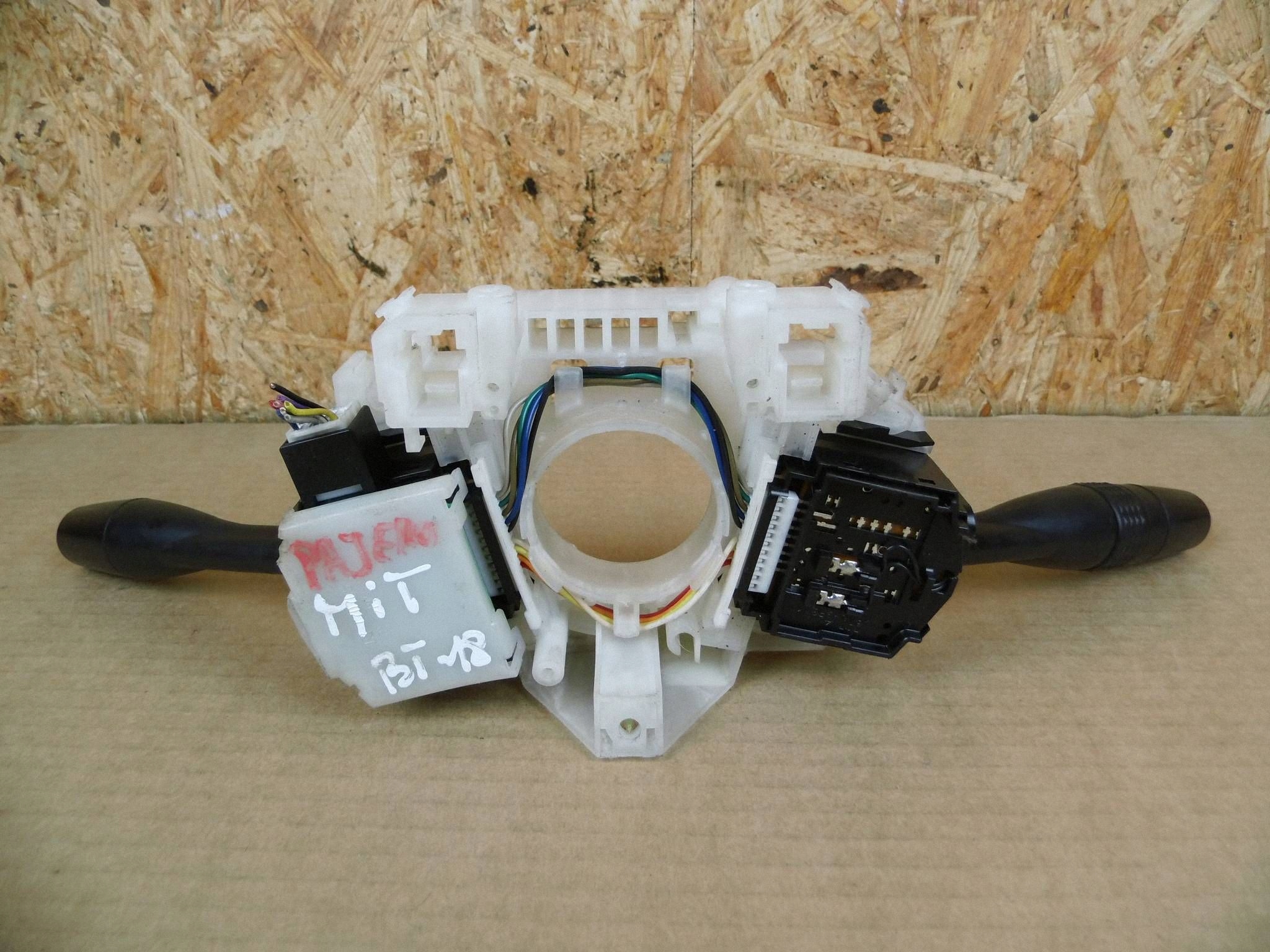Mitsubishi Pajero III 2000-2006 manetka Interrupteur commande phares feux Indicateurs de direction