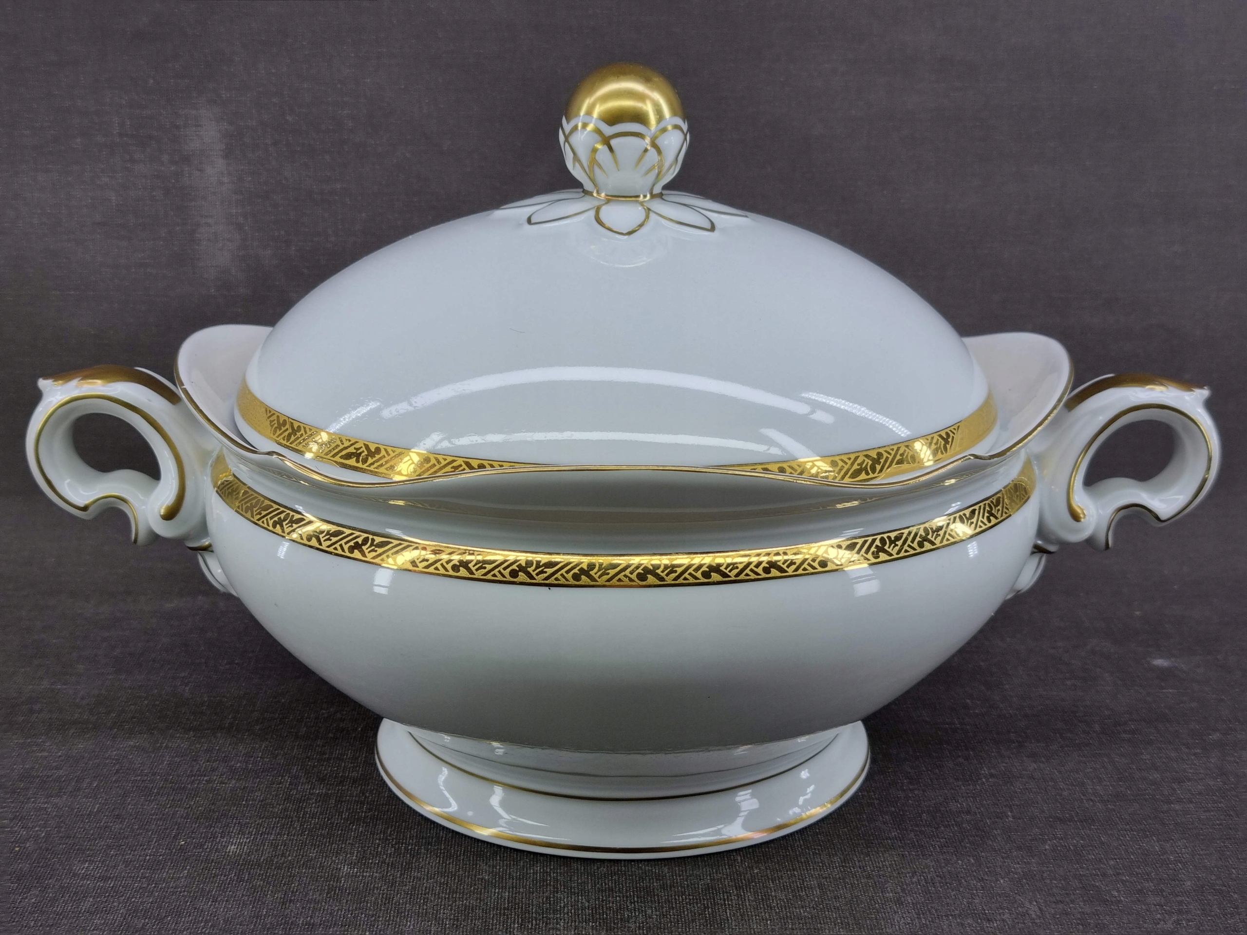 164. Hutschenreuther - Waza