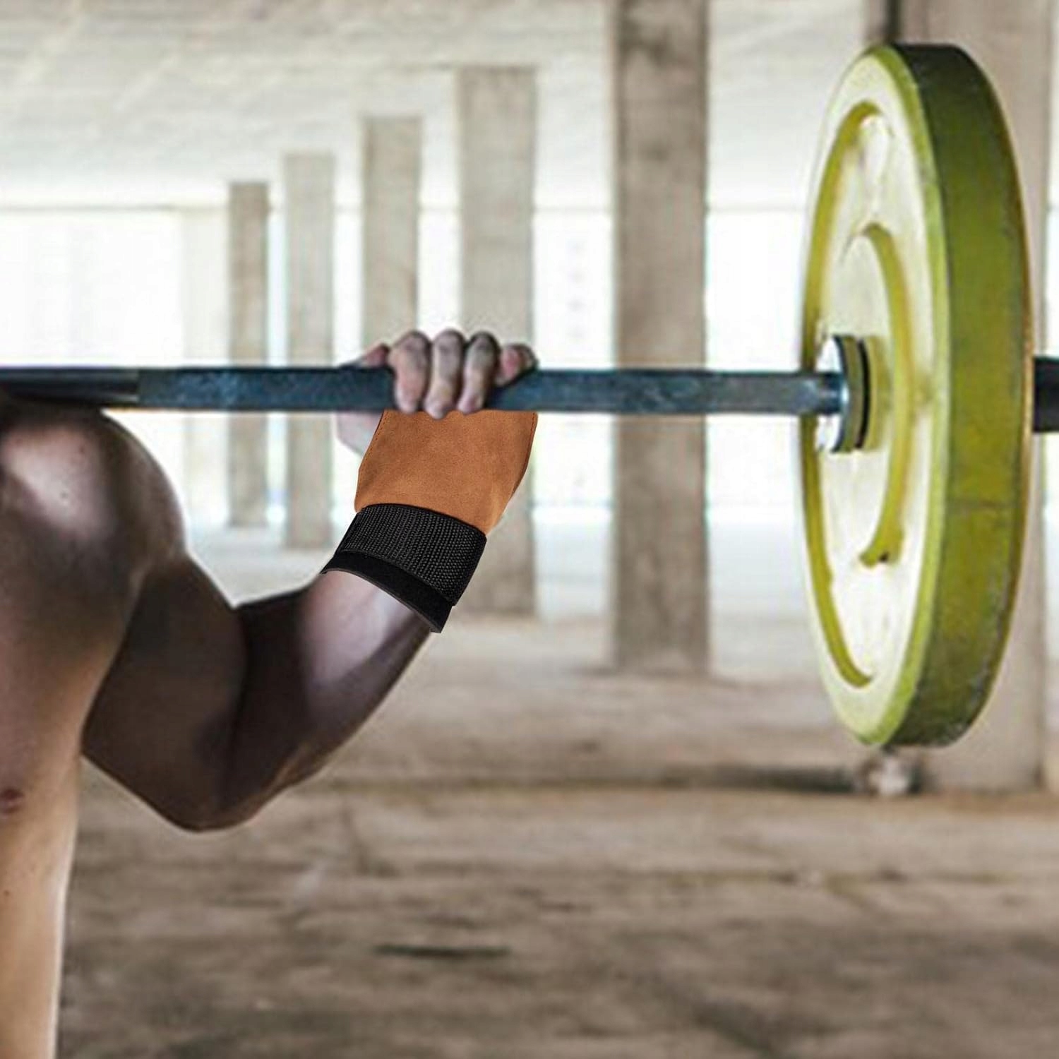 SKÓRKI GIMNASTYCZNE DO TRENINGU SIŁOWEGO KULTURYSTYKI Z REGULOWANYM RZEPEM Rozmiar uniwersalny