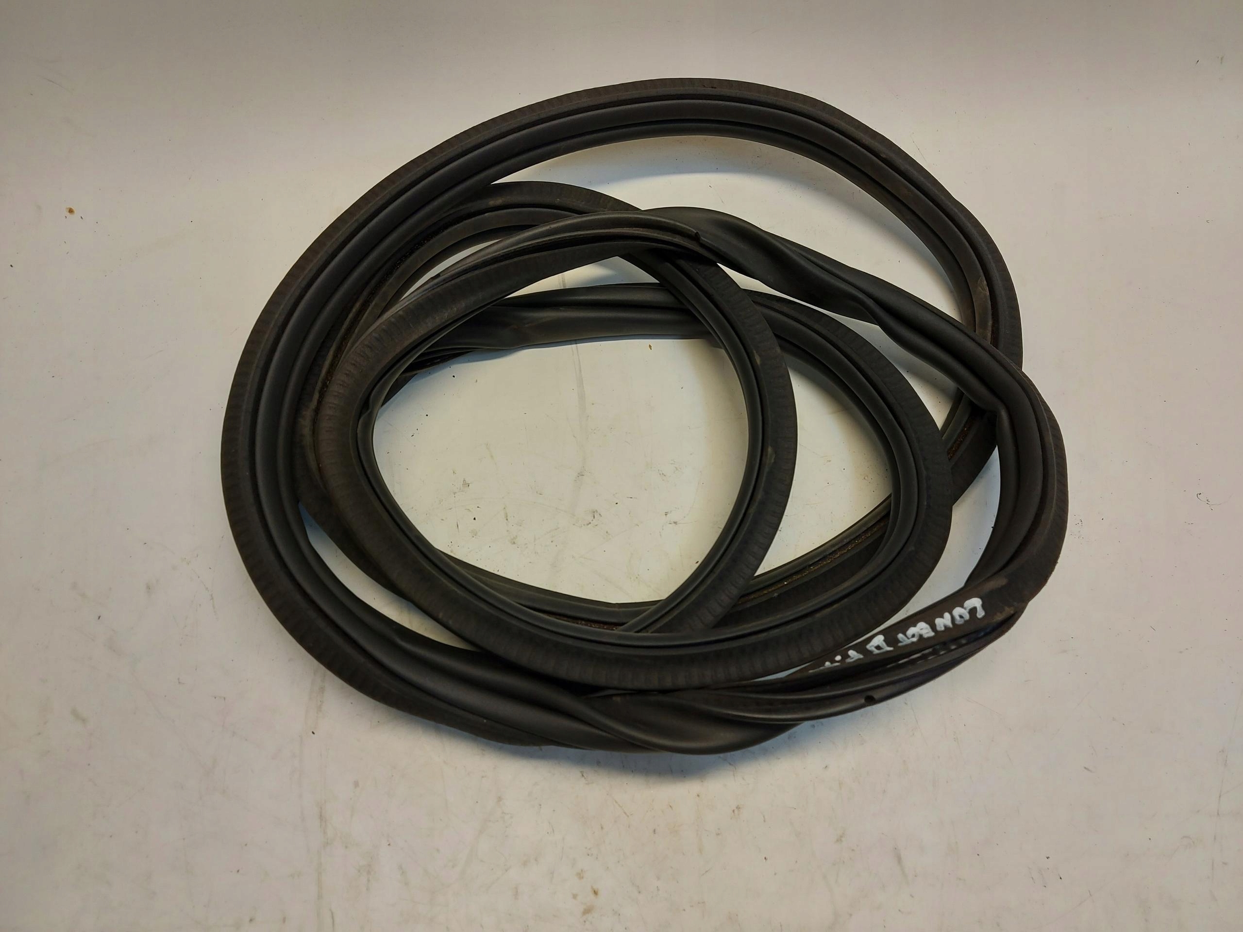Ford Tourneo Connect III MK3 Dichtsatz rechts heck