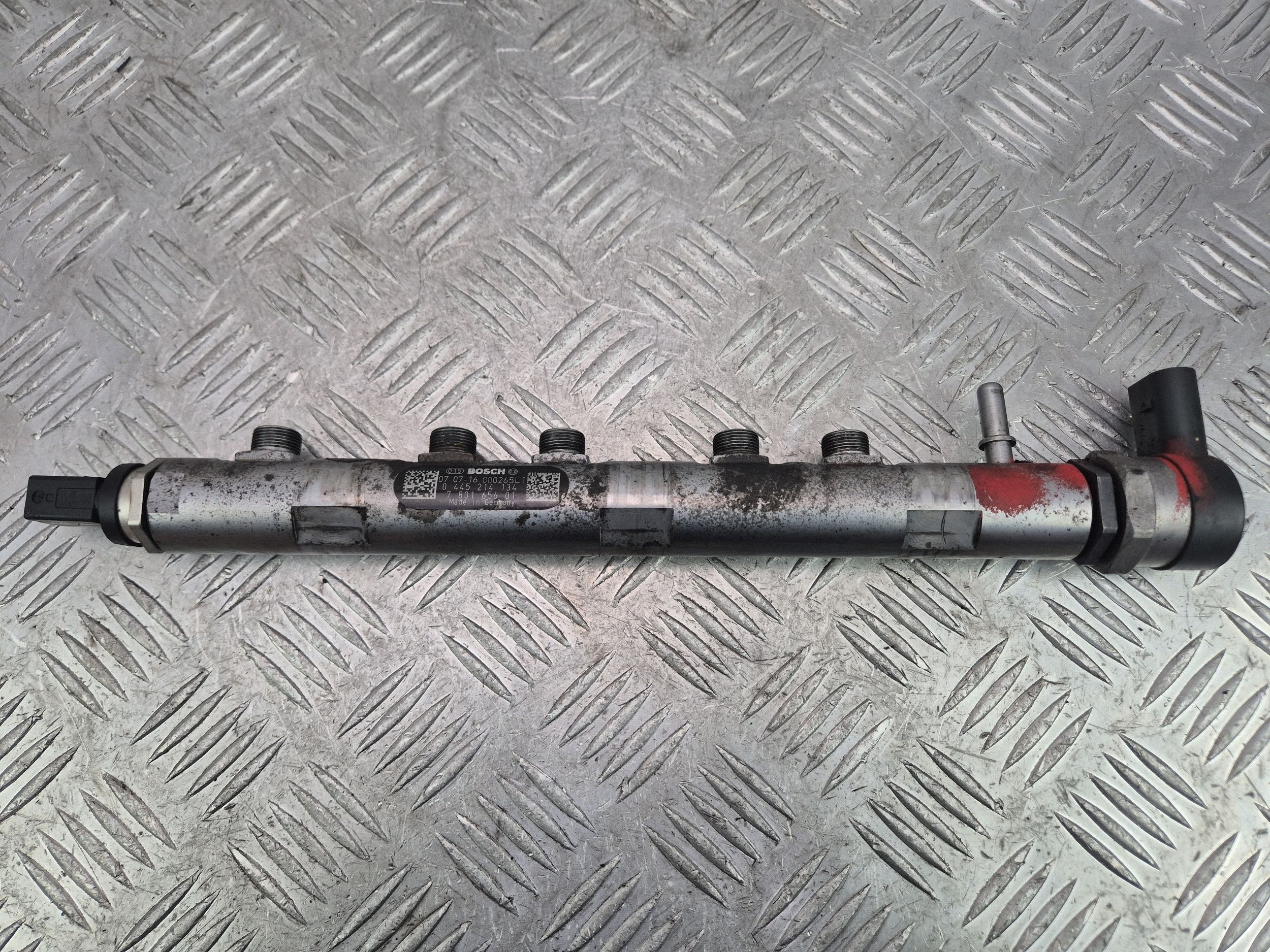 BMW 3 E90 E91 320d canalisation carburant 7801656 N47D20A
