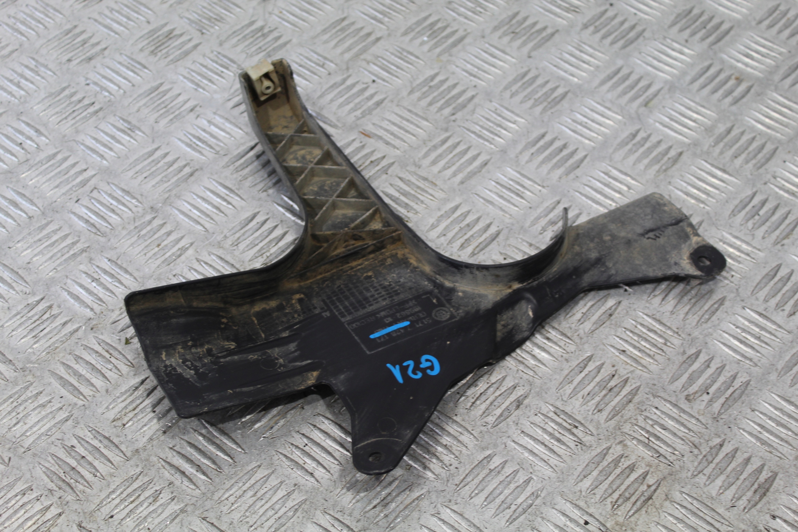 cover PRZEKLADNI left front BMW 3 G20 G21 7428171