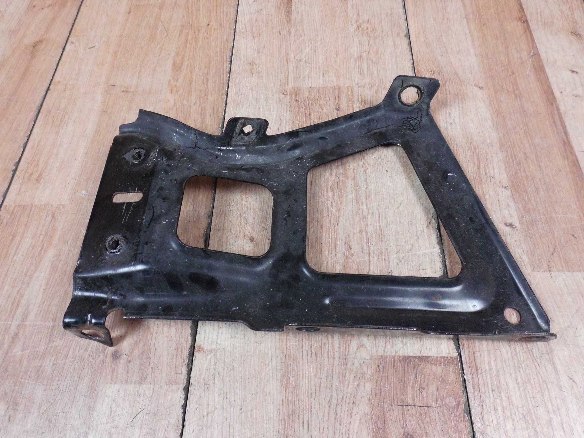 Dodge RAM 2010-2018 bumper bracket rear part console