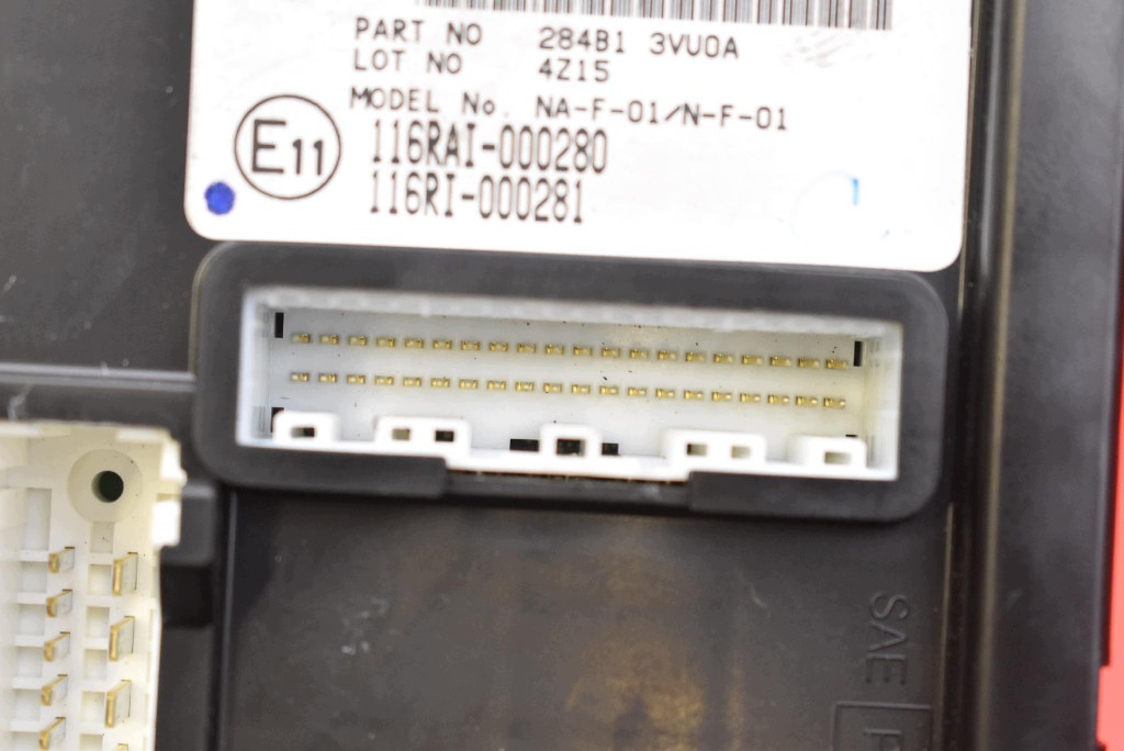 Unité commande confort 284B13VU0A NISSAN NOTE 2 II E12 1.2 VVT 80 KM 12-16