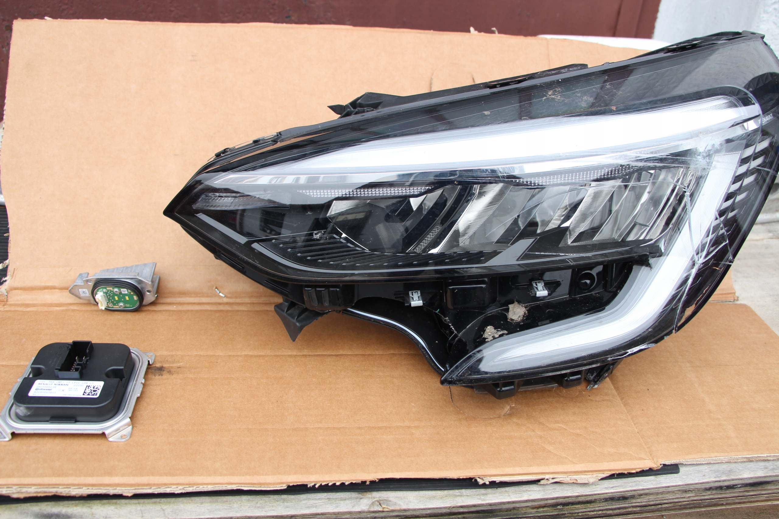 Конвертер модуль led renault CLIO V MEGANE IV CAPTUR II 260556623R