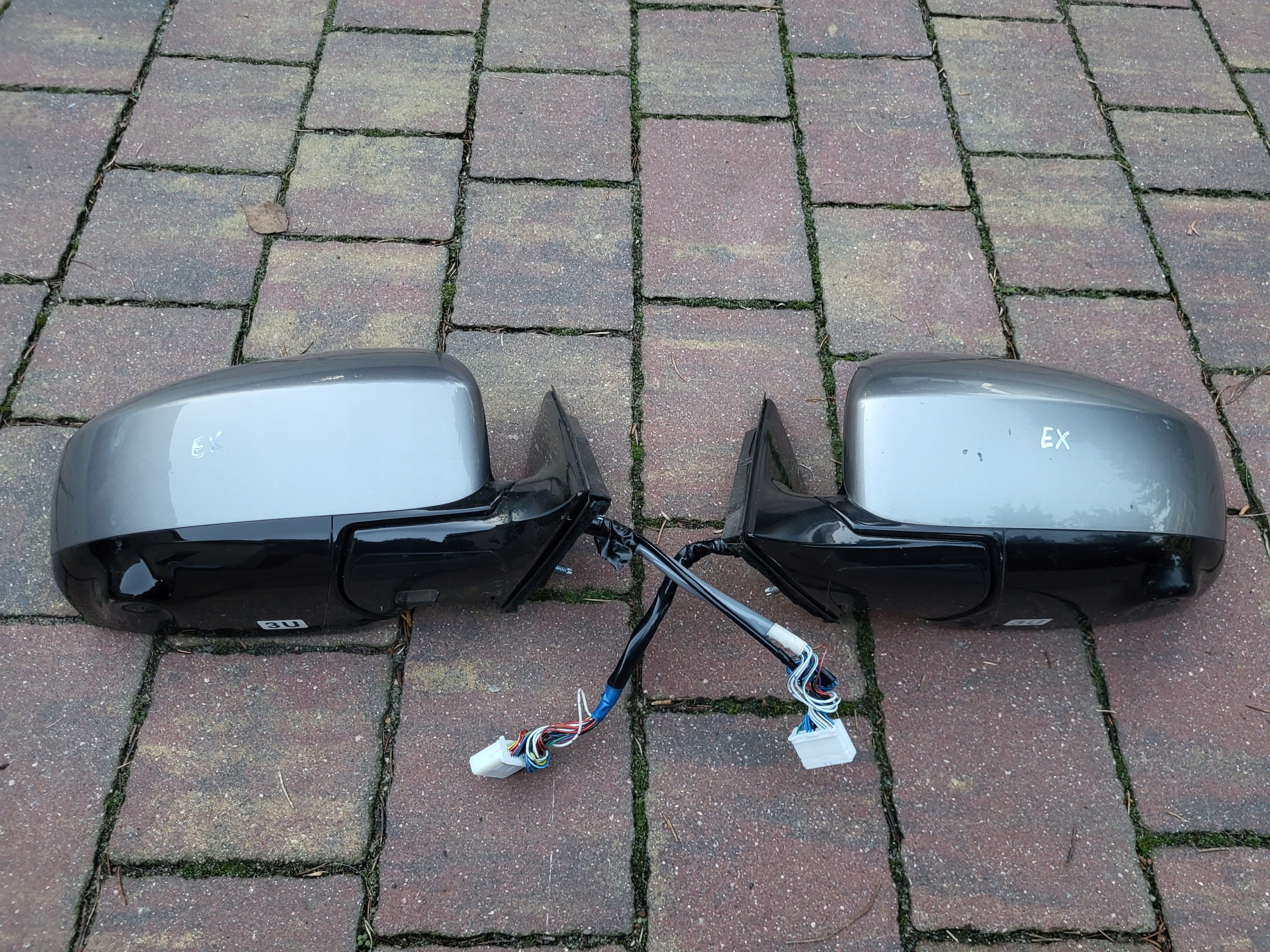 LUSTERKO ZEWNETRZNE LEWE INFINITI EX